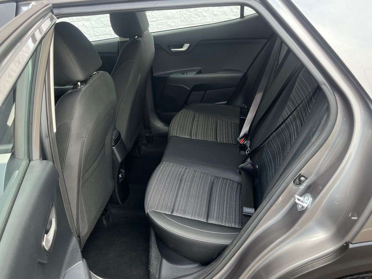 2025 KIA STONIC 2025 KIA STONIC