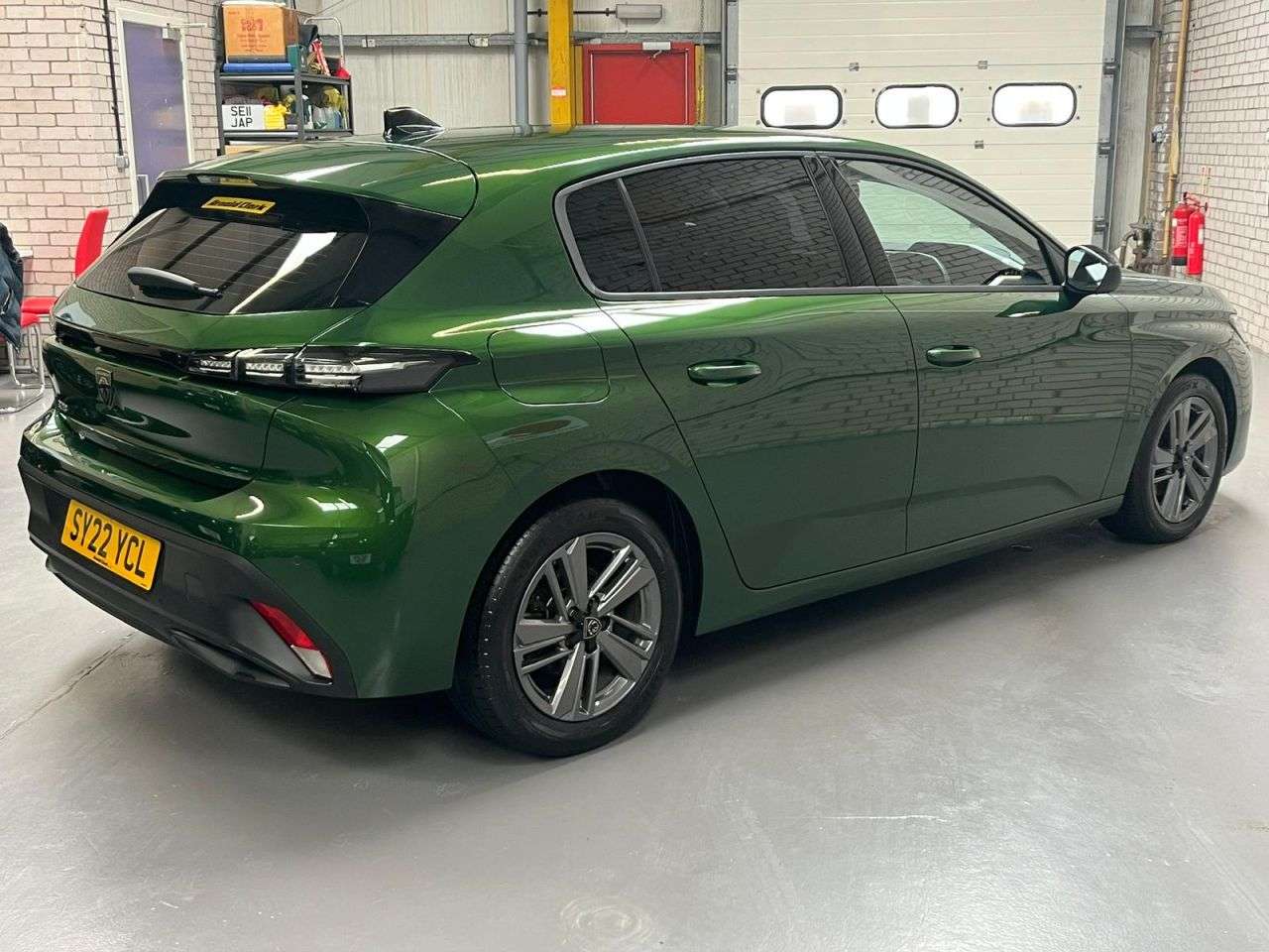 A 2022 PEUGEOT 308 1.2 PureTech Active Premium Hatchback 5dr Petrol EAT Euro 6 (s/s) (130 ps) A 2022 PEUGEOT 308 1.2 PureTech Active Premium Hatchback 5dr Petrol EAT Euro 6 (s/s) (130 ps)