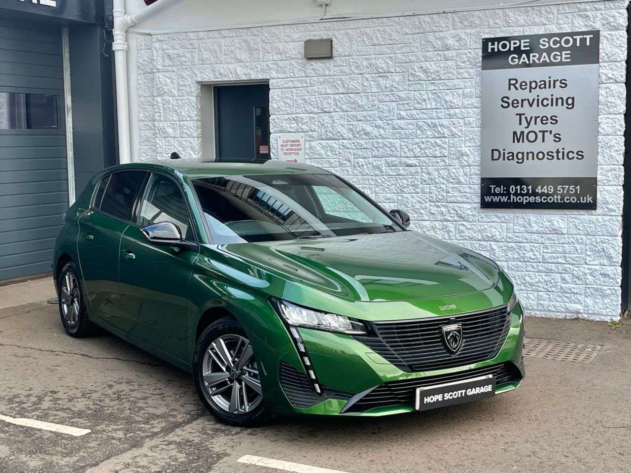 A 2022 PEUGEOT 308 1.2 PureTech Active Premium Hatchback 5dr Petrol EAT Euro 6 (s/s) (130 ps) A 2022 PEUGEOT 308 1.2 PureTech Active Premium Hatchback 5dr Petrol EAT Euro 6 (s/s) (130 ps)