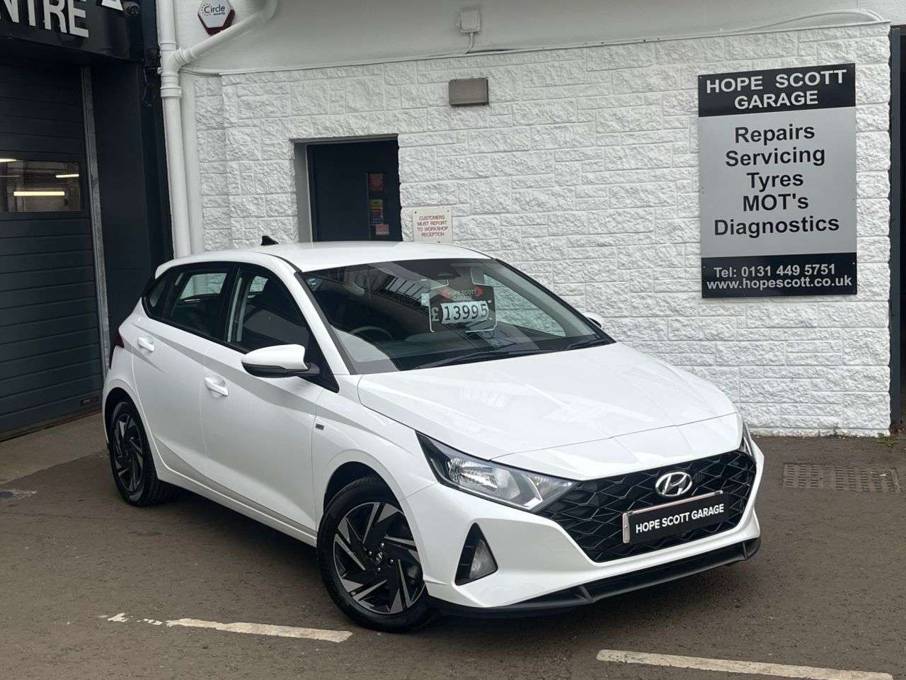 A 2023 HYUNDAI I20 1.0 T-GDi MHEV SE Connect Hatchback 5dr Petrol Hybrid DCT Automatic Euro 6 A 2023 HYUNDAI I20 1.0 T-GDi MHEV SE Connect Hatchback 5dr Petrol Hybrid DCT Automatic Euro 6