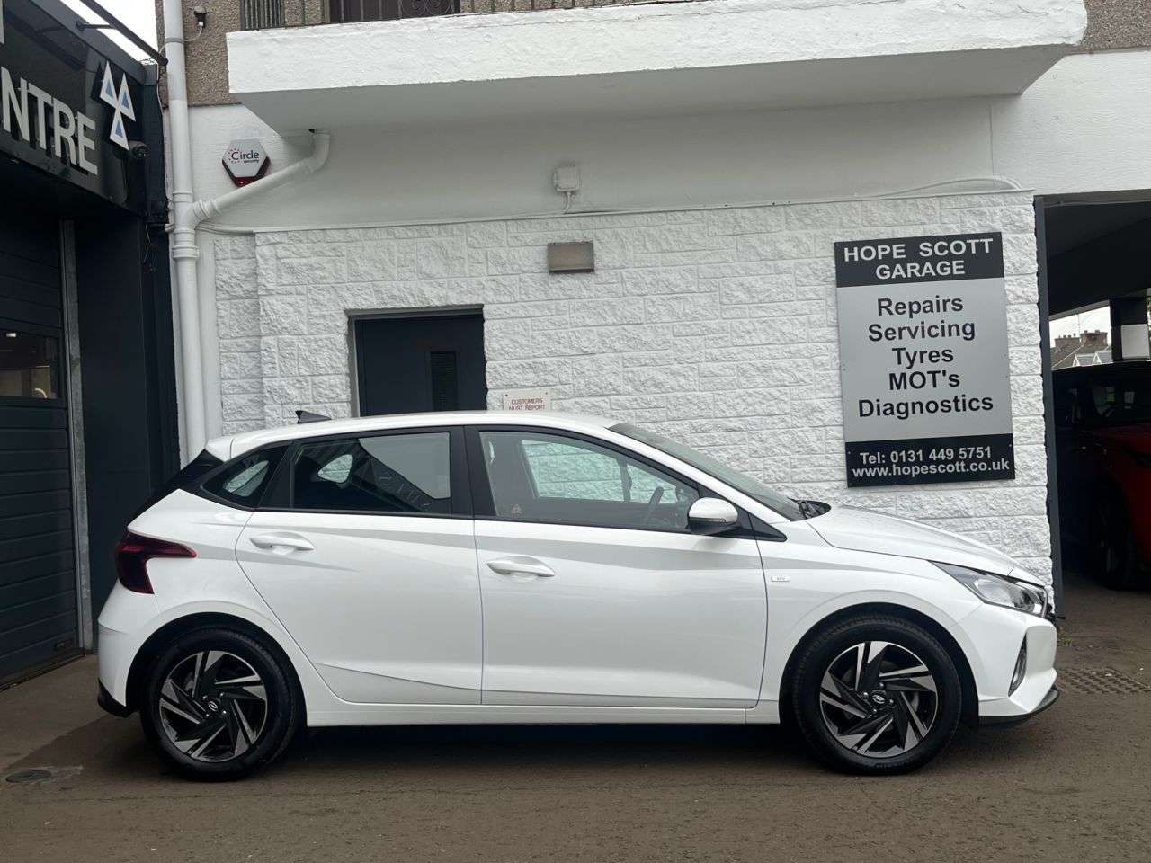A 2023 HYUNDAI I20 1.0 T-GDi MHEV SE Connect Hatchback 5dr Petrol Hybrid DCT Automatic Euro 6 A 2023 HYUNDAI I20 1.0 T-GDi MHEV SE Connect Hatchback 5dr Petrol Hybrid DCT Automatic Euro 6