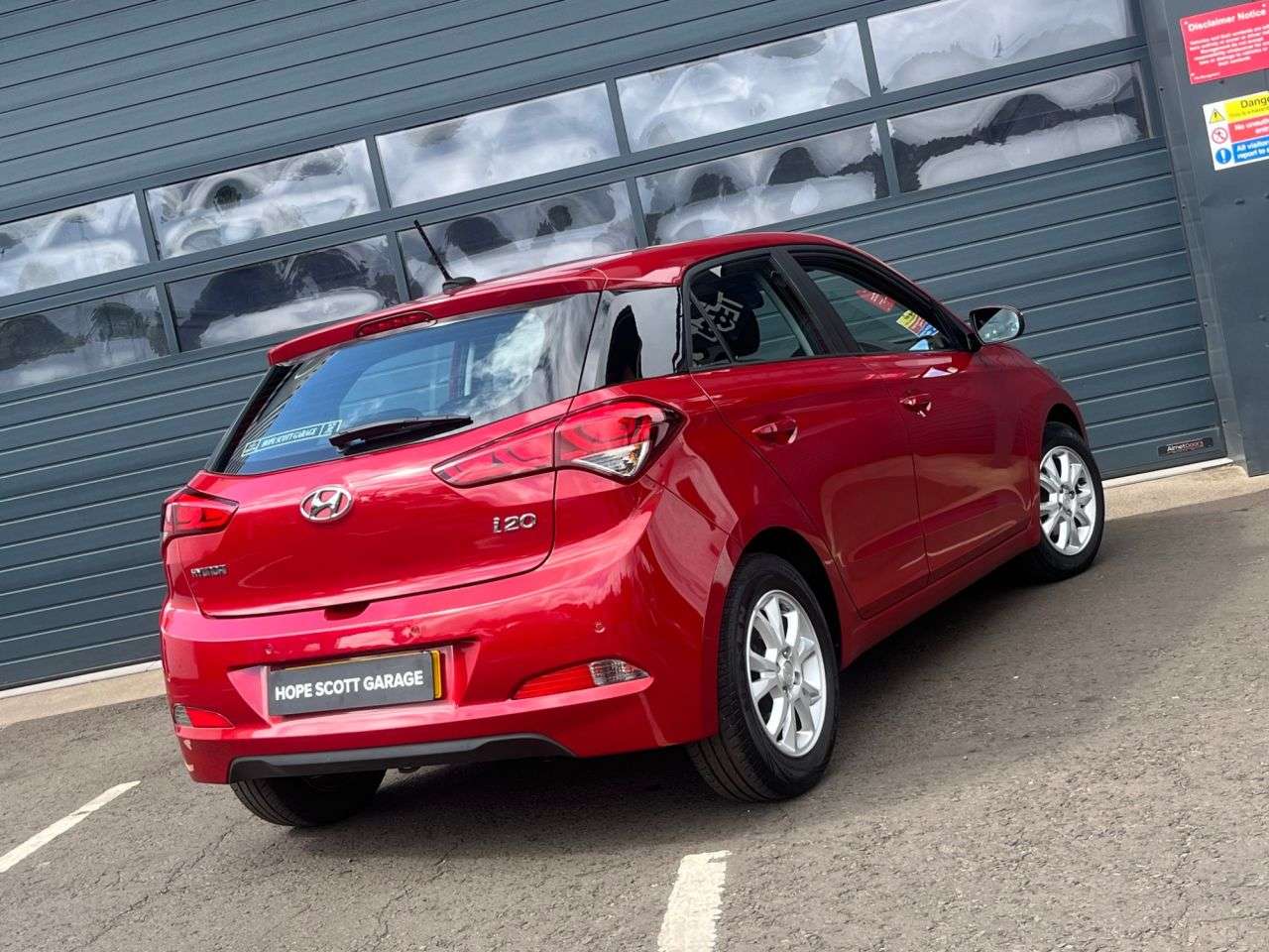 A 2017 HYUNDAI I20 1.2 SE Hatchback 5dr Petrol Manual Euro 6 (84 ps) ***12 MONTH MOT & SERVICE A 2017 HYUNDAI I20 1.2 SE Hatchback 5dr Petrol Manual Euro 6 (84 ps) ***12 MONTH MOT & SERVICE