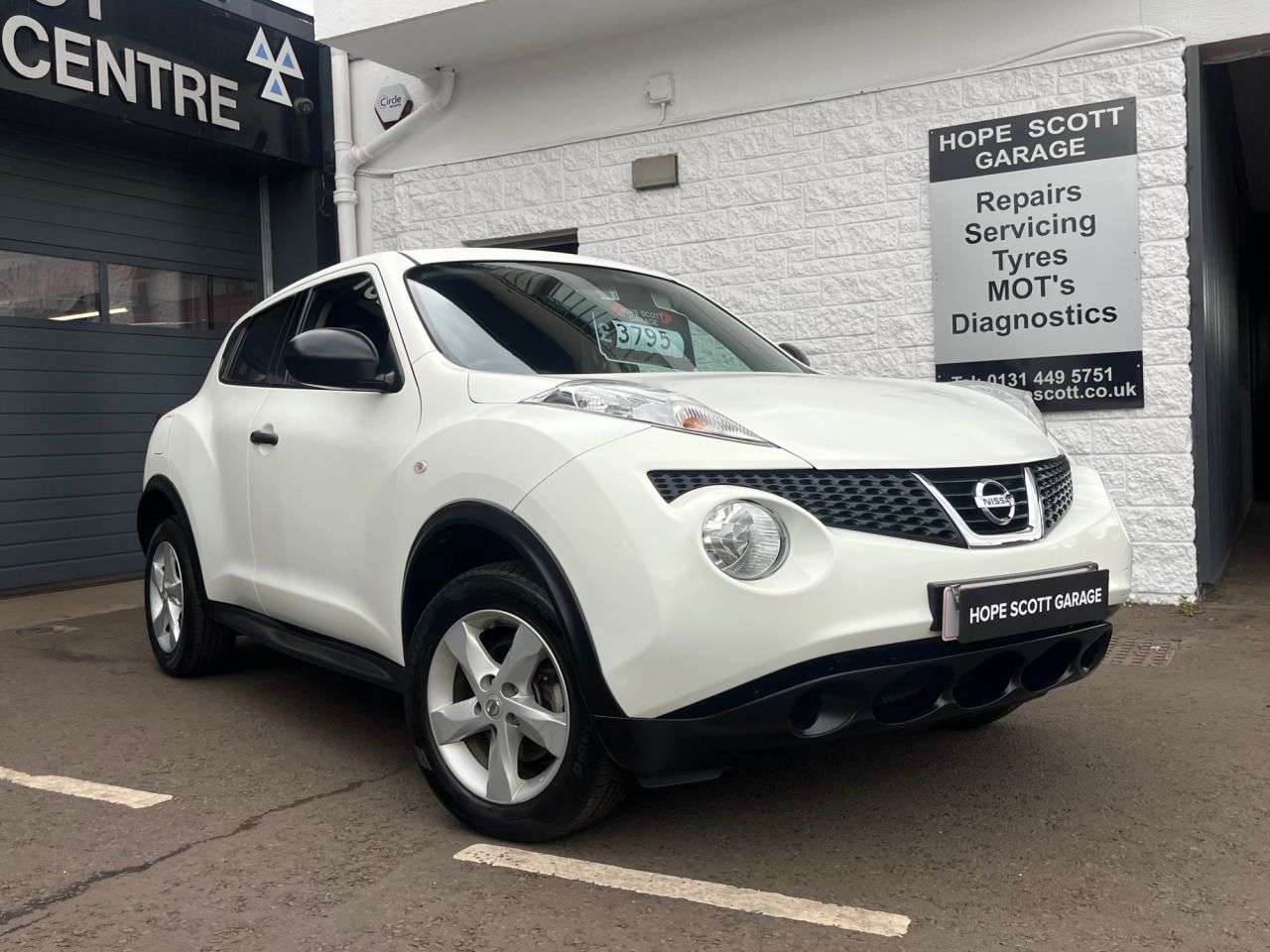 A 2012 NISSAN JUKE 1.6 Visia SUV 5dr Petrol Manual (117 ps) ***12 MONTH MOT + SERVICED + 3 MON A 2012 NISSAN JUKE 1.6 Visia SUV 5dr Petrol Manual (117 ps) ***12 MONTH MOT + SERVICED + 3 MON