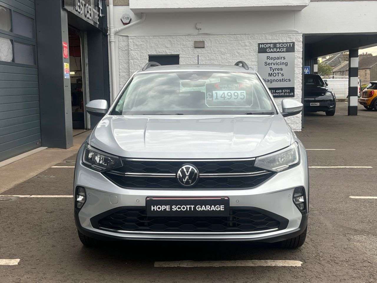 A 2023 VOLKSWAGEN TAIGO 1.0 TSI Life SUV 5dr Petrol Manual Euro 6 (s/s) (95 ps) ***ONE OWNER + APPL A 2023 VOLKSWAGEN TAIGO 1.0 TSI Life SUV 5dr Petrol Manual Euro 6 (s/s) (95 ps) ***ONE OWNER + APPL