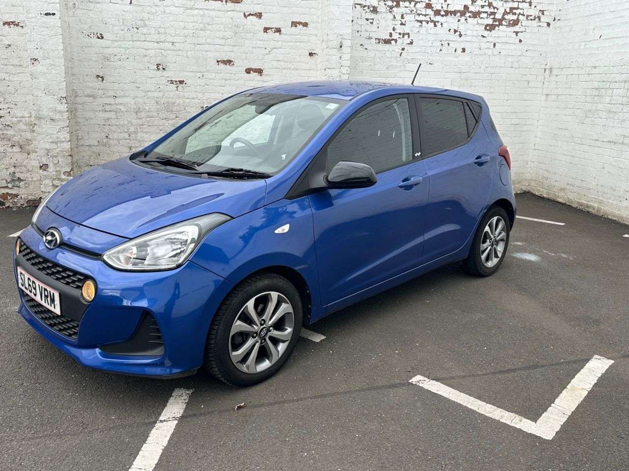 A 2019 HYUNDAI I10 1.0 Play Hatchback 5dr Petrol Manual Euro 6 (67 ps) A 2019 HYUNDAI I10 1.0 Play Hatchback 5dr Petrol Manual Euro 6 (67 ps)