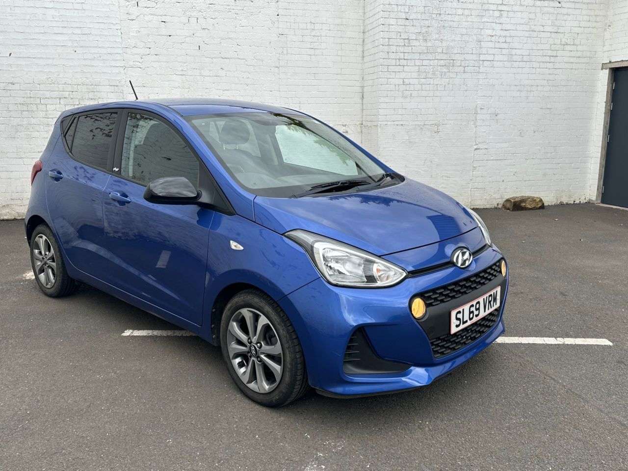 A 2019 HYUNDAI I10 1.0 Play Hatchback 5dr Petrol Manual Euro 6 (67 ps) A 2019 HYUNDAI I10 1.0 Play Hatchback 5dr Petrol Manual Euro 6 (67 ps)