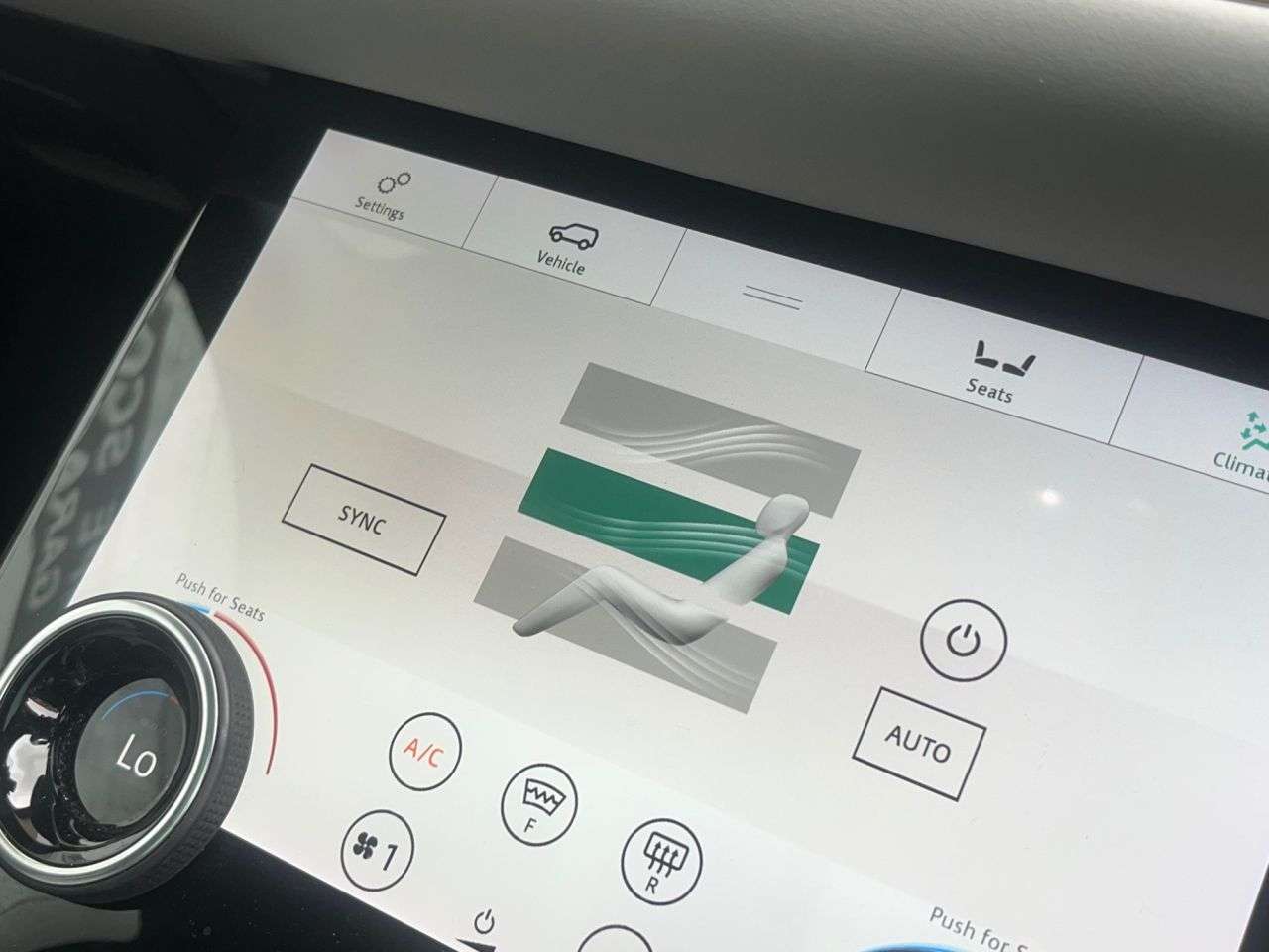 2019 LAND ROVER RANGE ROVER EVOQUE 2019 LAND ROVER RANGE ROVER EVOQUE