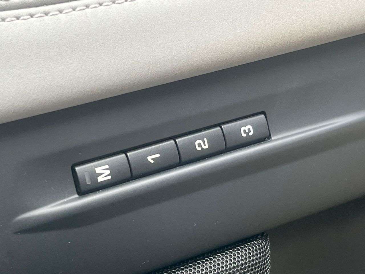 2019 LAND ROVER RANGE ROVER EVOQUE 2019 LAND ROVER RANGE ROVER EVOQUE