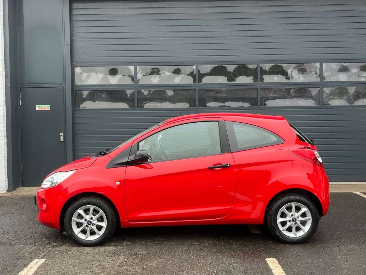 A 2013 FORD KA 1.2 Studio Hatchback 3dr Petrol Manual (s/s) (69 ps) ***ONE OWNER & £35 ROA A 2013 FORD KA 1.2 Studio Hatchback 3dr Petrol Manual (s/s) (69 ps) ***ONE OWNER & £35 ROA