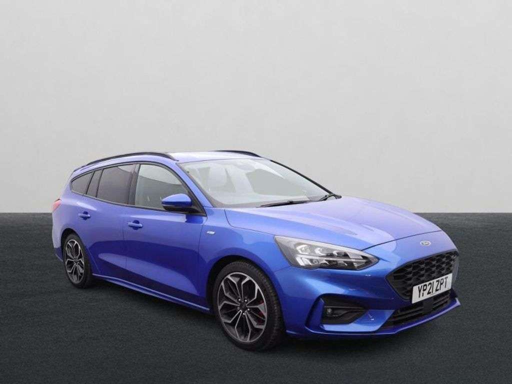 A 2021 FORD FOCUS 1.0T EcoBoost ST-Line X Estate 5dr Petrol Auto Euro 6 (s/s) (125 ps) ***ONE A 2021 FORD FOCUS 1.0T EcoBoost ST-Line X Estate 5dr Petrol Auto Euro 6 (s/s) (125 ps) ***ONE