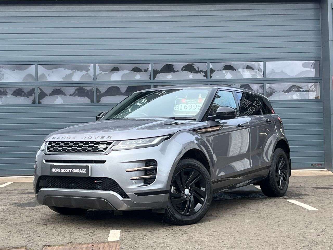 A 2022 LAND ROVER RANGE ROVER EVOQUE 2.0 D165 R-Dynamic S SUV 5dr Diesel Manual FWD Euro 6 (s/s) (163 ps) ***REV A 2022 LAND ROVER RANGE ROVER EVOQUE 2.0 D165 R-Dynamic S SUV 5dr Diesel Manual FWD Euro 6 (s/s) (163 ps) ***REV