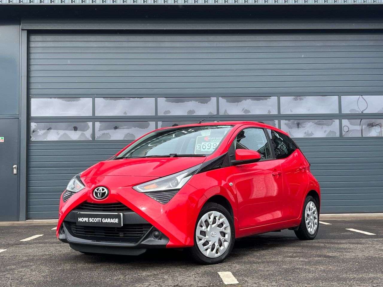 A 2019 TOYOTA AYGO VVT-I X-PLAY A 2019 TOYOTA AYGO VVT-I X-PLAY