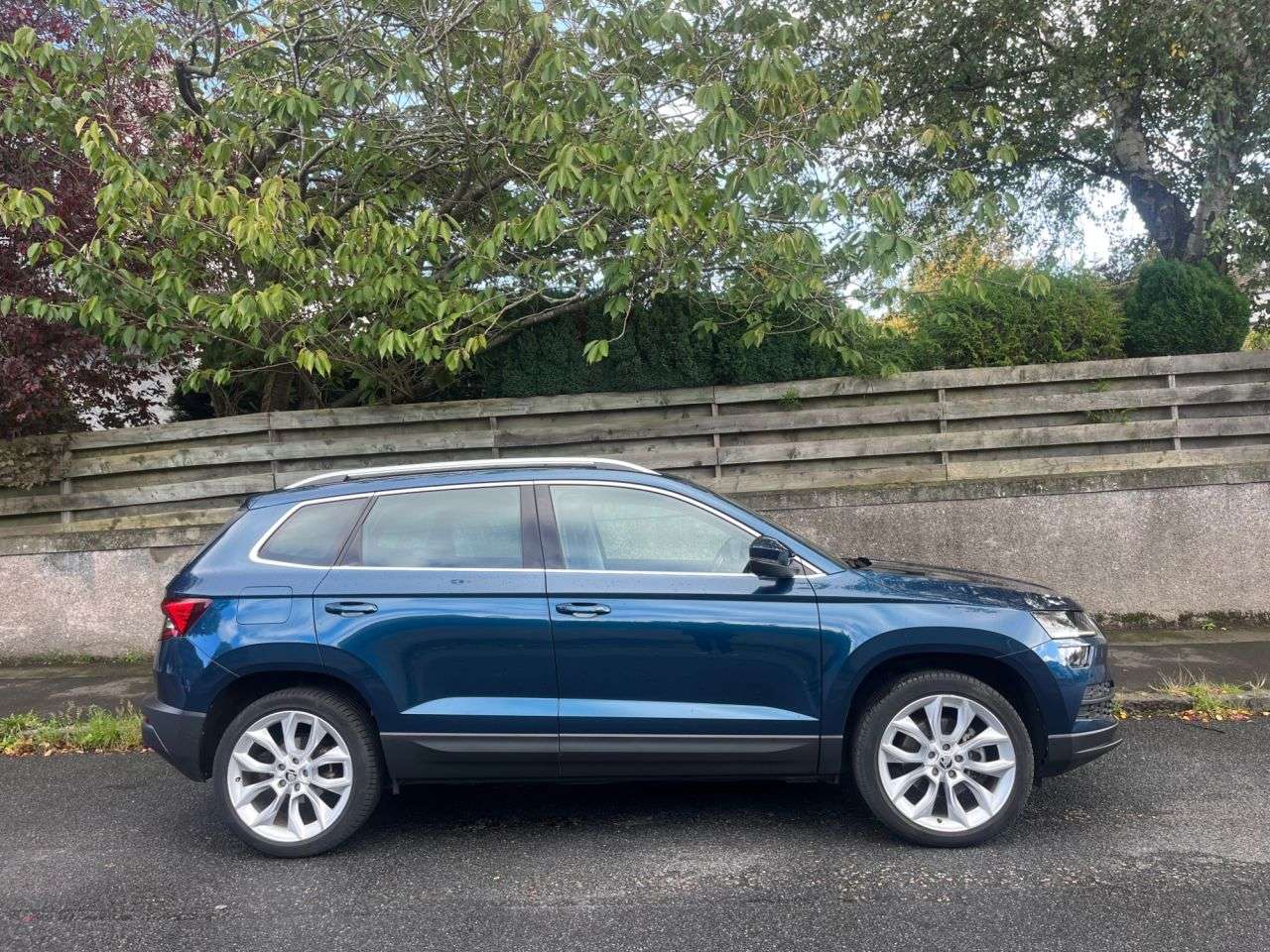 A 2019 SKODA KAROQ 1.5 TSI ACT Edition SUV 5dr Petrol DSG 4WD Euro 6 (s/s) (150 ps) ***SUNROOF A 2019 SKODA KAROQ 1.5 TSI ACT Edition SUV 5dr Petrol DSG 4WD Euro 6 (s/s) (150 ps) ***SUNROOF