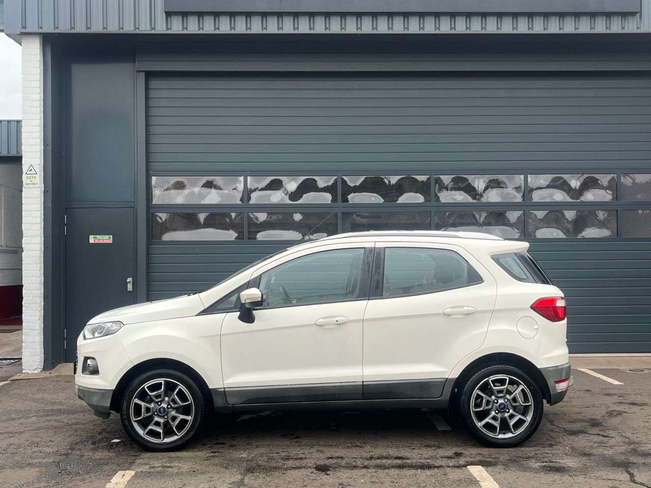 A 2016 FORD ECOSPORT 1.5 TDCi Titanium SUV 5dr Diesel Manual 2WD Euro 6 (95 ps) ***12 MONTHS MOT A 2016 FORD ECOSPORT 1.5 TDCi Titanium SUV 5dr Diesel Manual 2WD Euro 6 (95 ps) ***12 MONTHS MOT