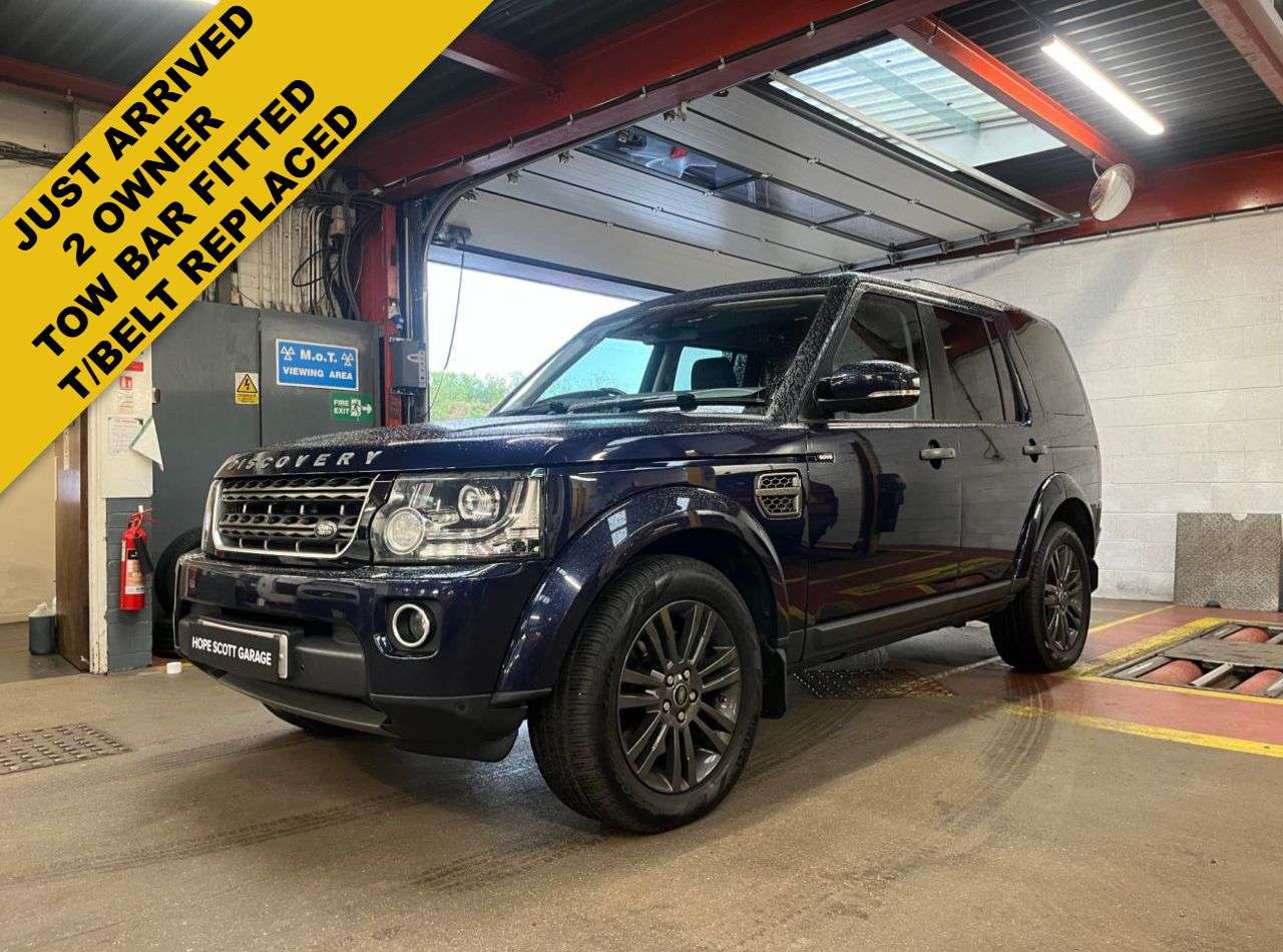 A 2016 LAND ROVER DISCOVERY 4 3.0 SD V6 Graphite SUV 5dr Diesel Auto 4WD Euro 6 (s/s) (256 bhp) ***TOWBAR A 2016 LAND ROVER DISCOVERY 4 3.0 SD V6 Graphite SUV 5dr Diesel Auto 4WD Euro 6 (s/s) (256 bhp) ***TOWBAR