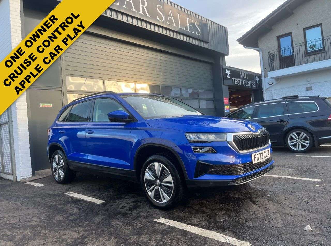 A 2022 SKODA KAROQ 1.0 TSI SE Drive SUV 5dr Petrol Manual Euro 6 (s/s) (110 ps) ***ONE OWNER O A 2022 SKODA KAROQ 1.0 TSI SE Drive SUV 5dr Petrol Manual Euro 6 (s/s) (110 ps) ***ONE OWNER O