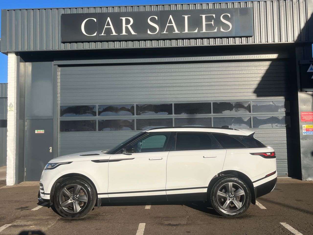 A 2023 LAND ROVER RANGE ROVER VELAR 2.0 P250 R-Dynamic S SUV 5dr Petrol Auto 4WD Euro 6 (s/s) (249 ps) ***ONE O A 2023 LAND ROVER RANGE ROVER VELAR 2.0 P250 R-Dynamic S SUV 5dr Petrol Auto 4WD Euro 6 (s/s) (249 ps) ***ONE O