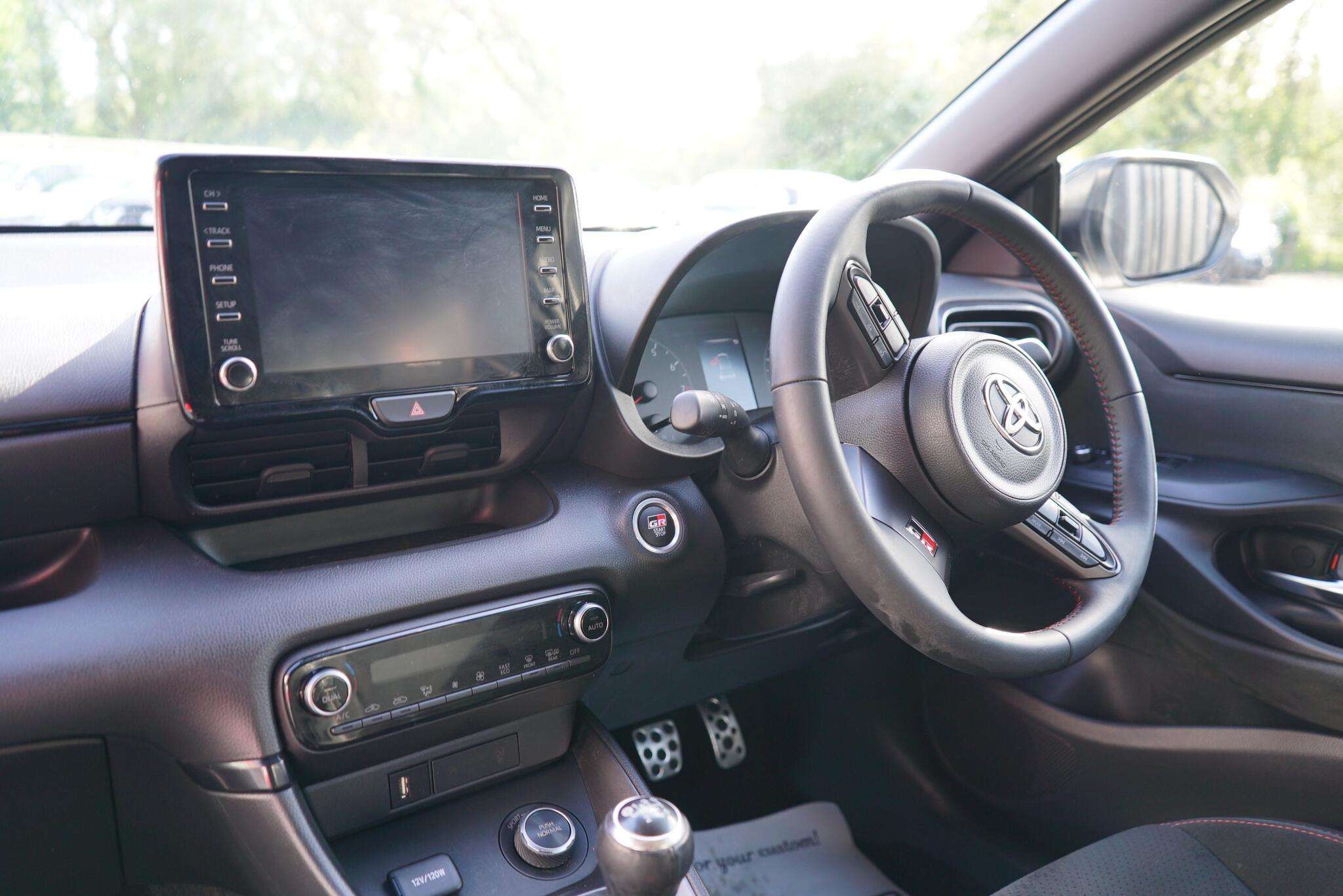 2022 TOYOTA YARIS 2022 TOYOTA YARIS