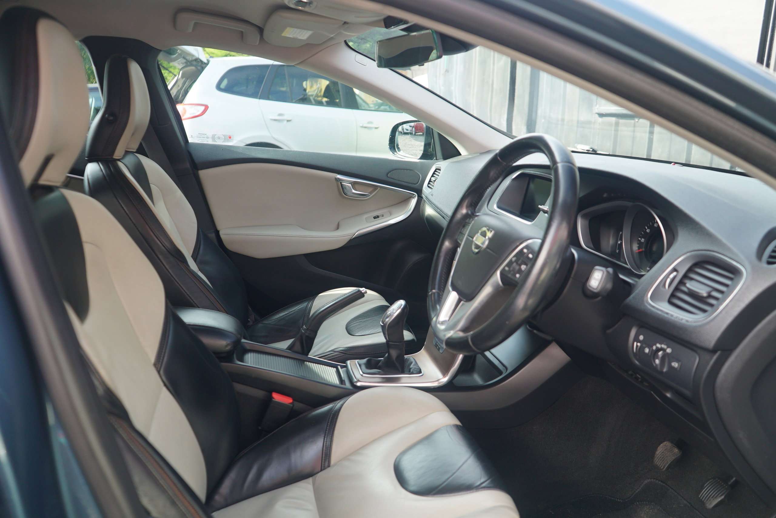 2013 VOLVO V40 CROSS COUNTRY 2013 VOLVO V40 CROSS COUNTRY
