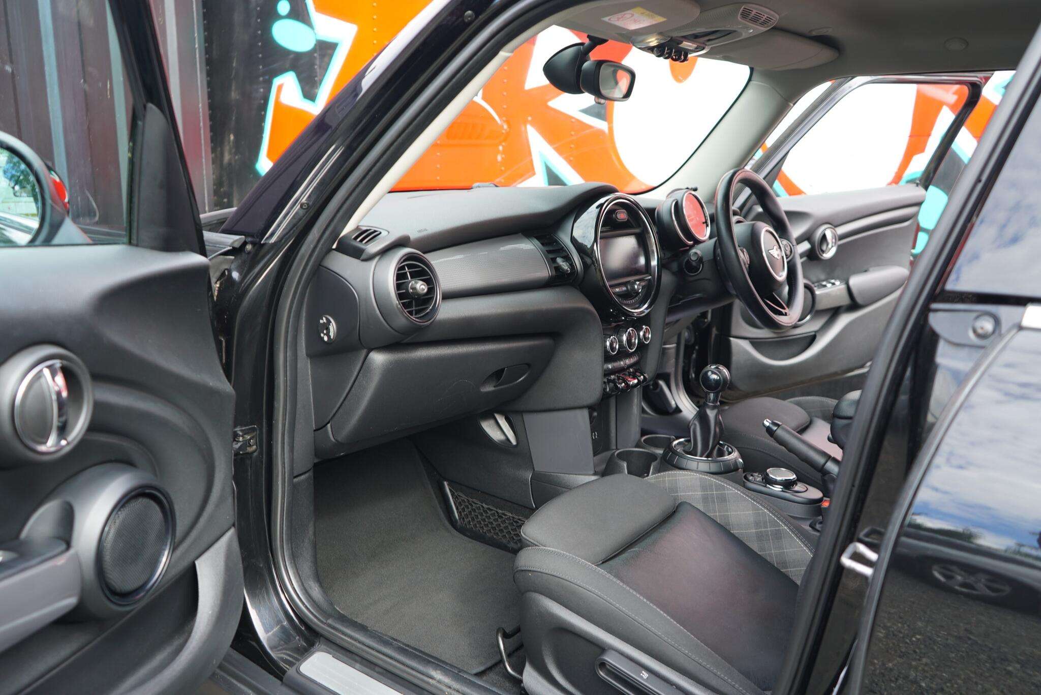 2015 MINI HATCH 2015 MINI HATCH