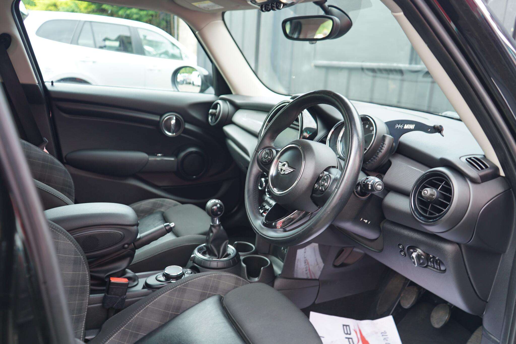 2015 MINI HATCH 2015 MINI HATCH