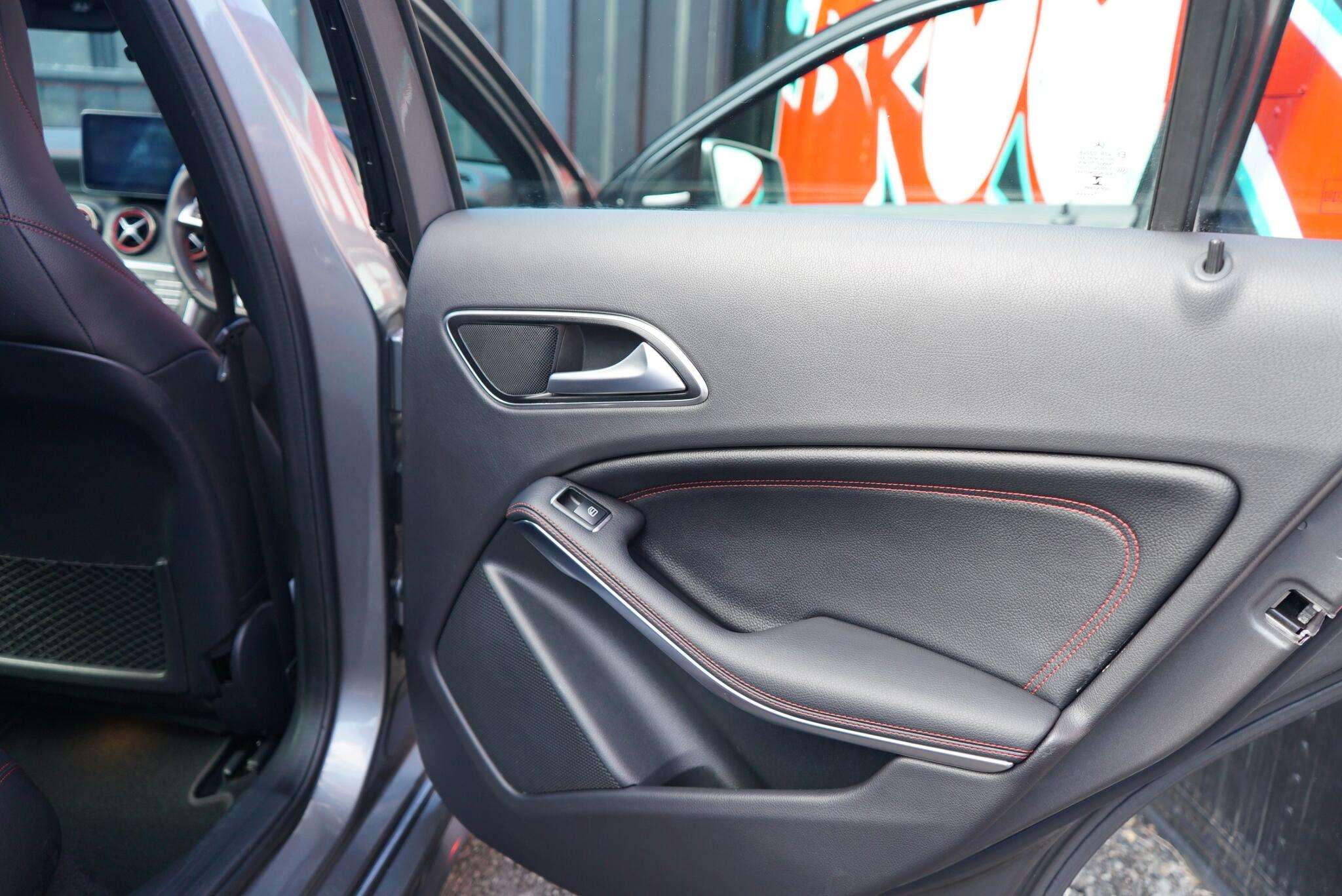 2016 MERCEDES-BENZ A CLASS 2016 MERCEDES-BENZ A CLASS