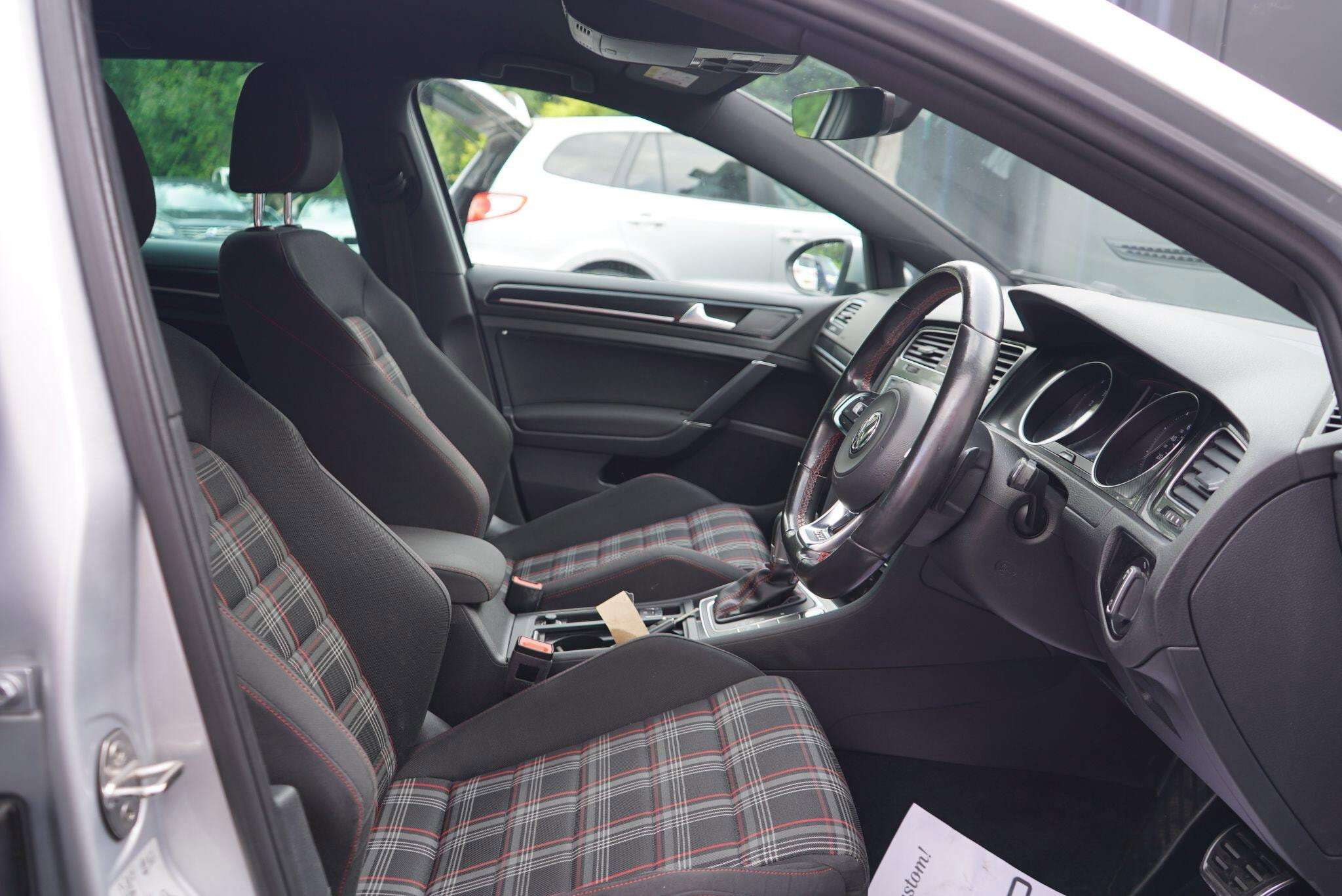 2017 VOLKSWAGEN GOLF 2017 VOLKSWAGEN GOLF