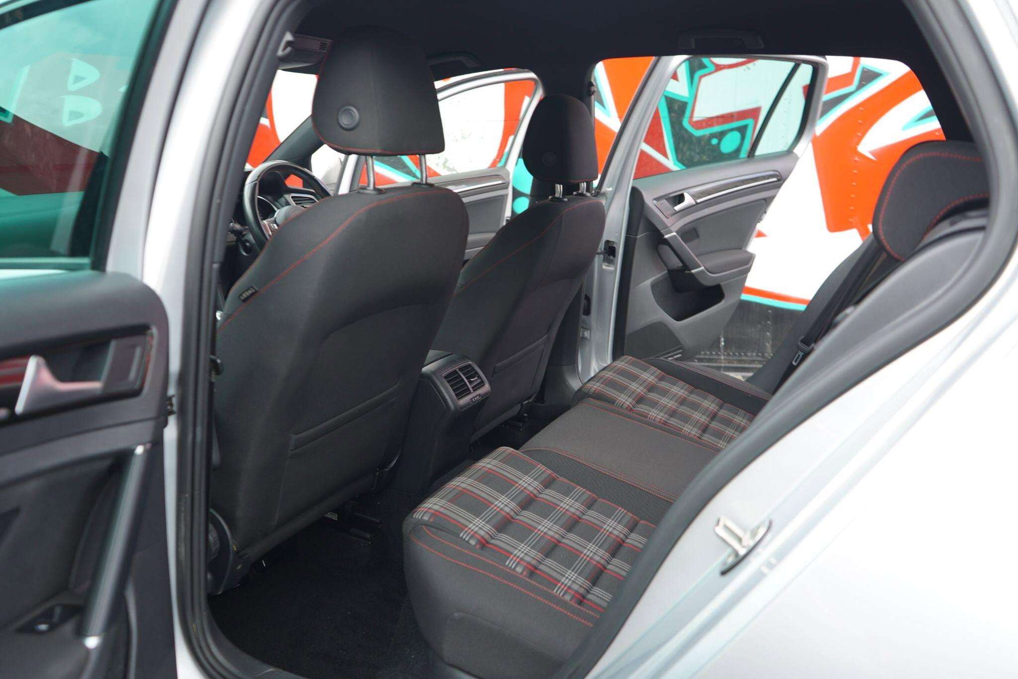 2017 VOLKSWAGEN GOLF 2017 VOLKSWAGEN GOLF