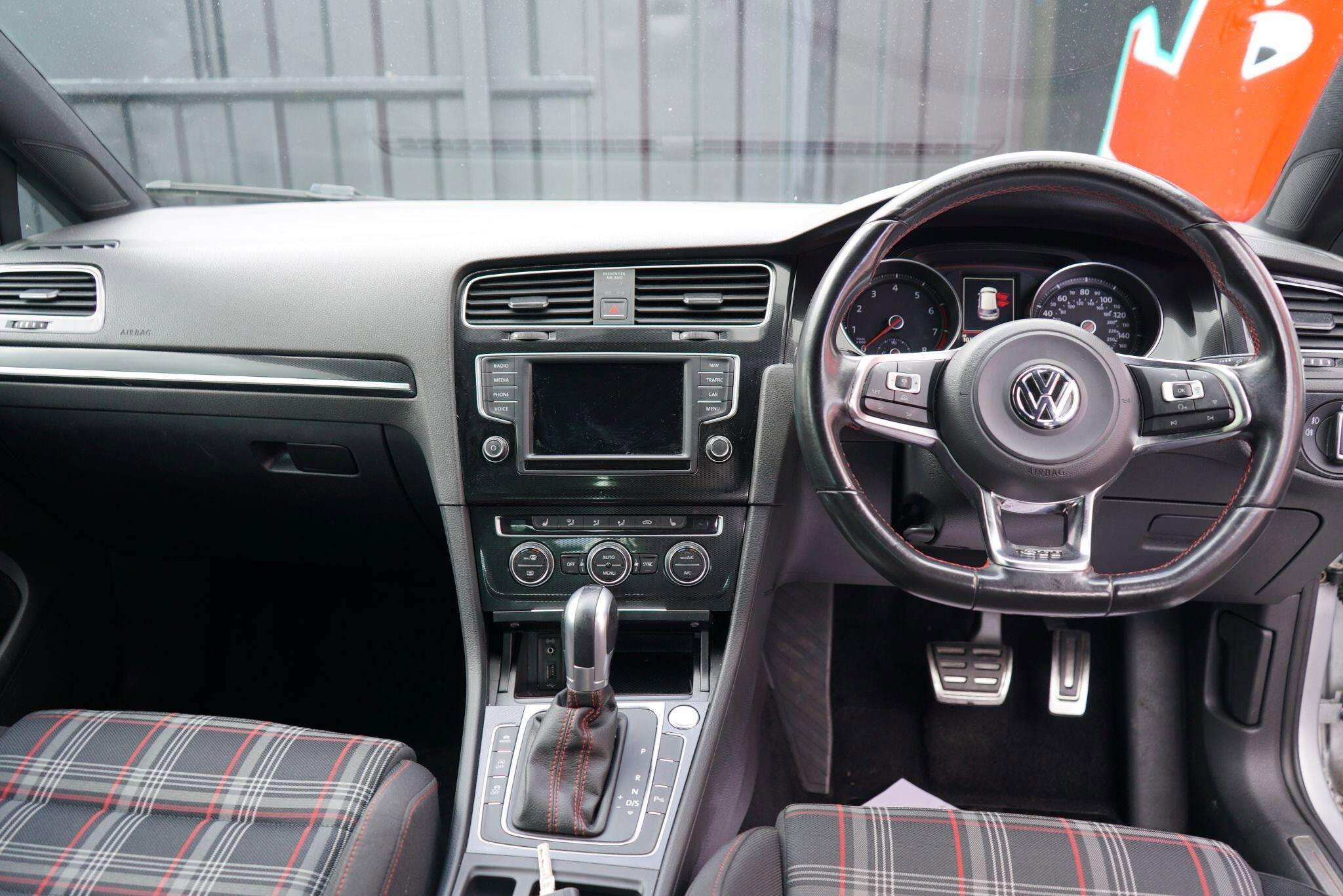 2017 VOLKSWAGEN GOLF 2017 VOLKSWAGEN GOLF