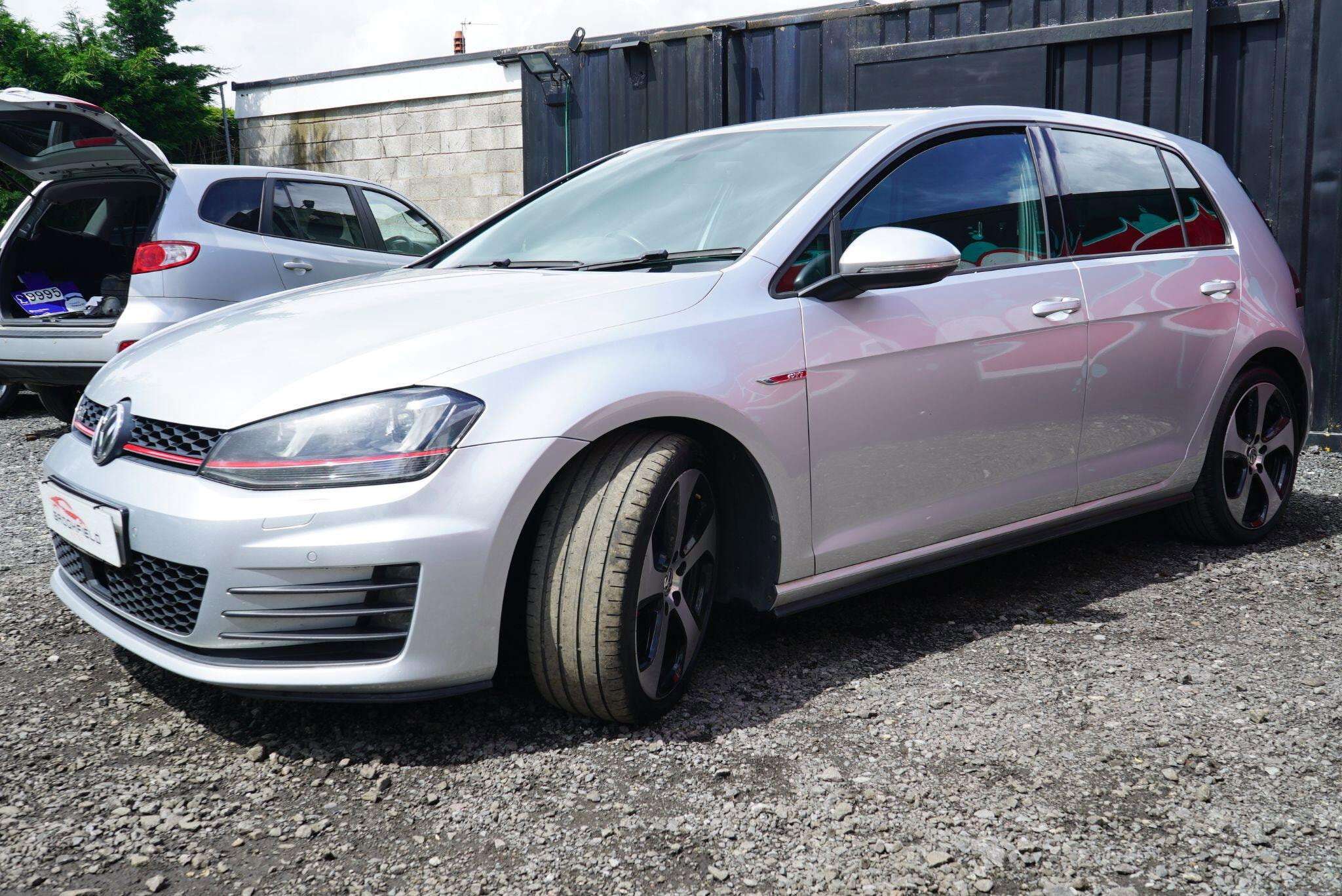 2017 VOLKSWAGEN GOLF 2017 VOLKSWAGEN GOLF