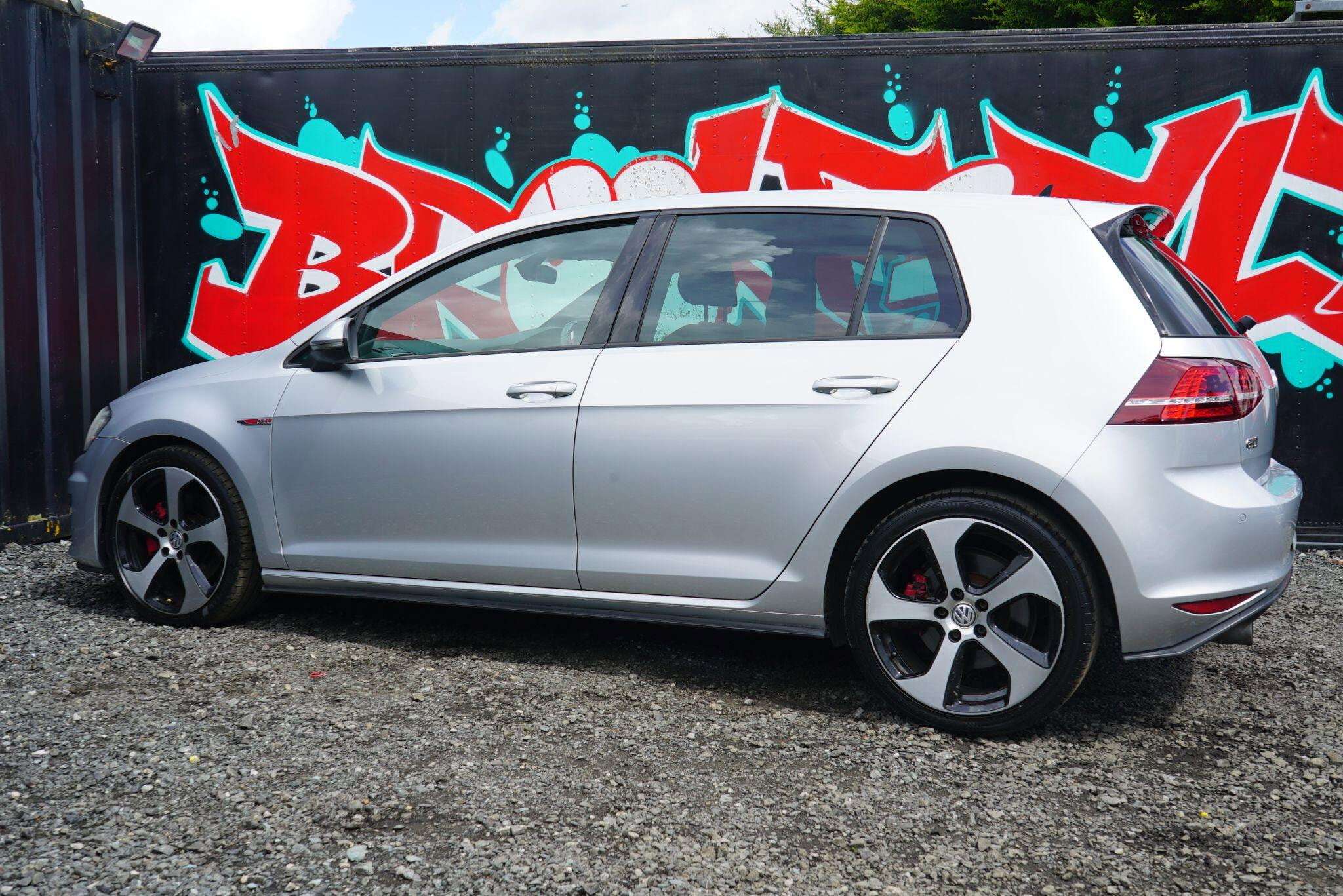 2017 VOLKSWAGEN GOLF 2017 VOLKSWAGEN GOLF
