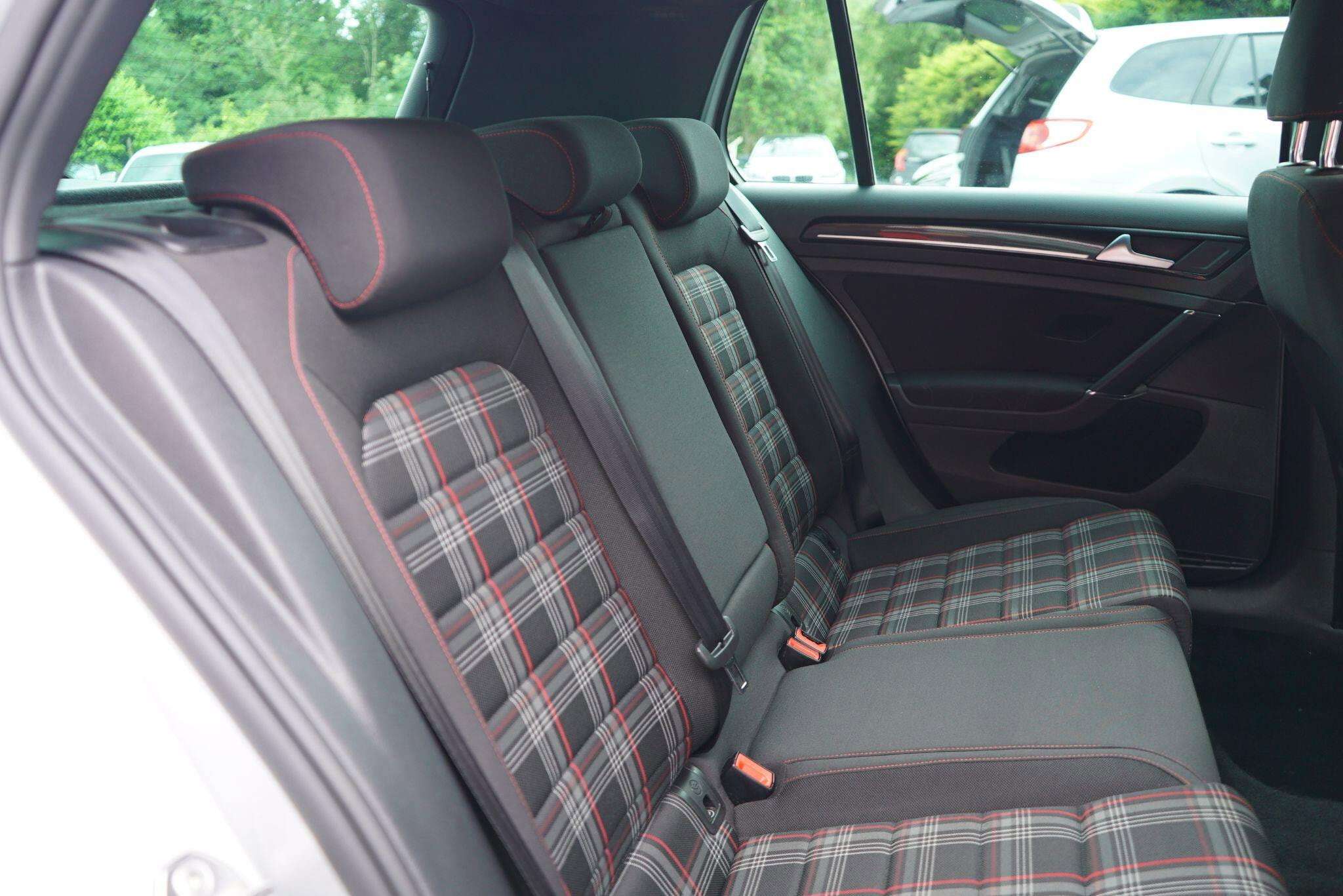 2017 VOLKSWAGEN GOLF 2017 VOLKSWAGEN GOLF