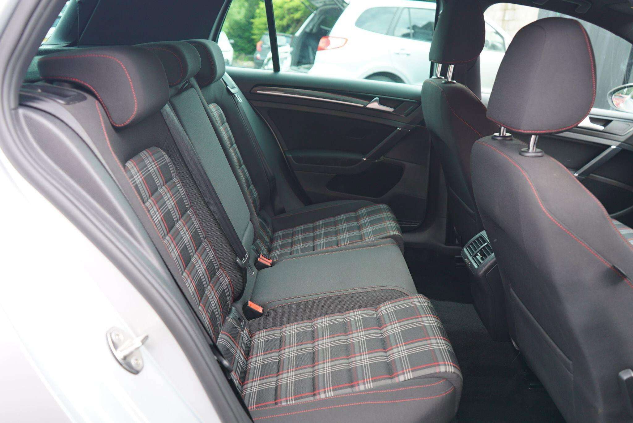 2017 VOLKSWAGEN GOLF 2017 VOLKSWAGEN GOLF