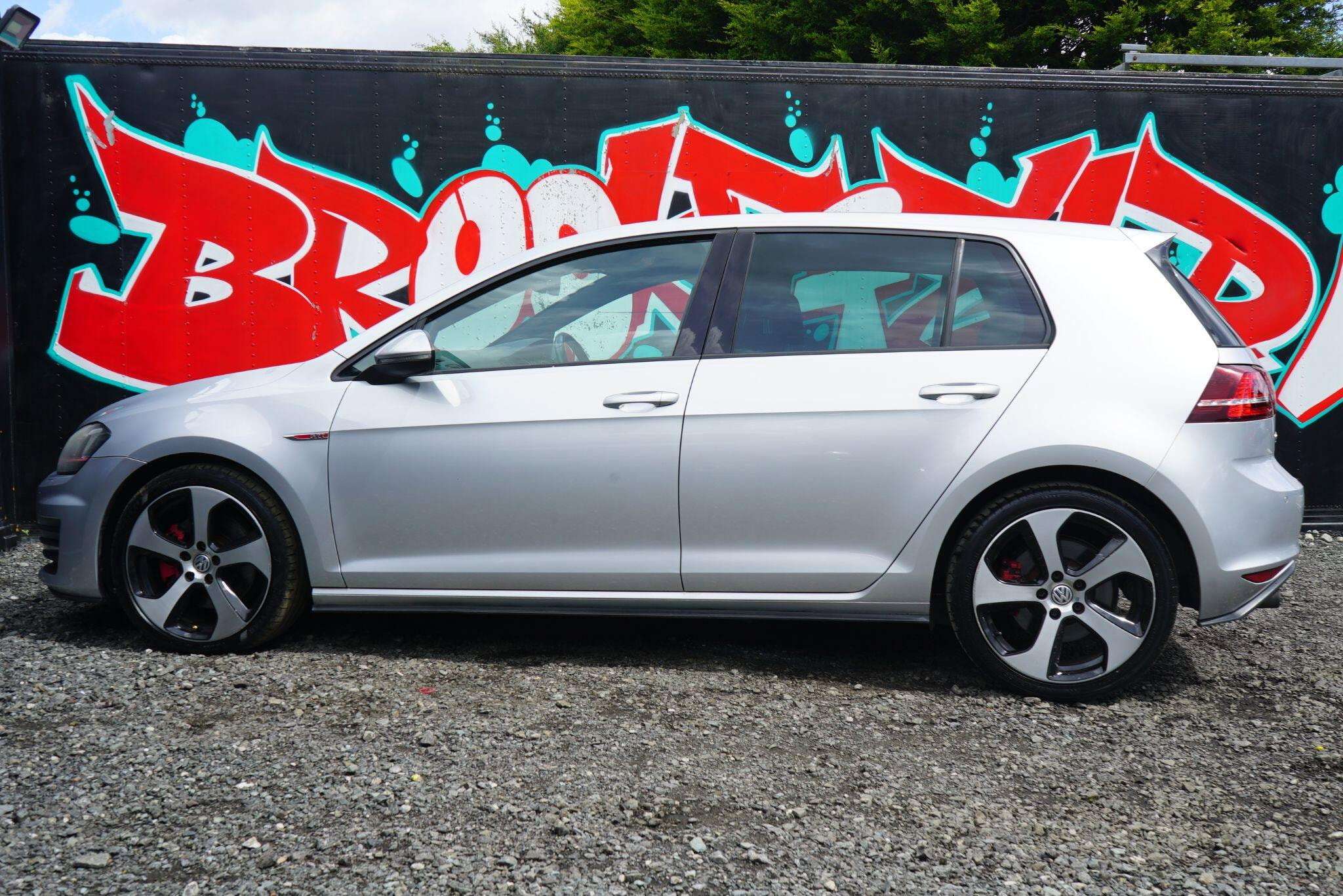 2017 VOLKSWAGEN GOLF 2017 VOLKSWAGEN GOLF