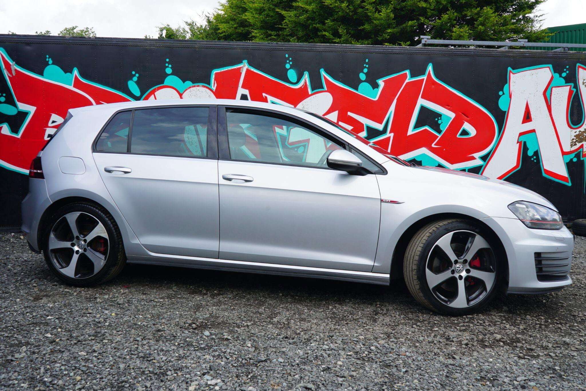 2017 VOLKSWAGEN GOLF 2017 VOLKSWAGEN GOLF