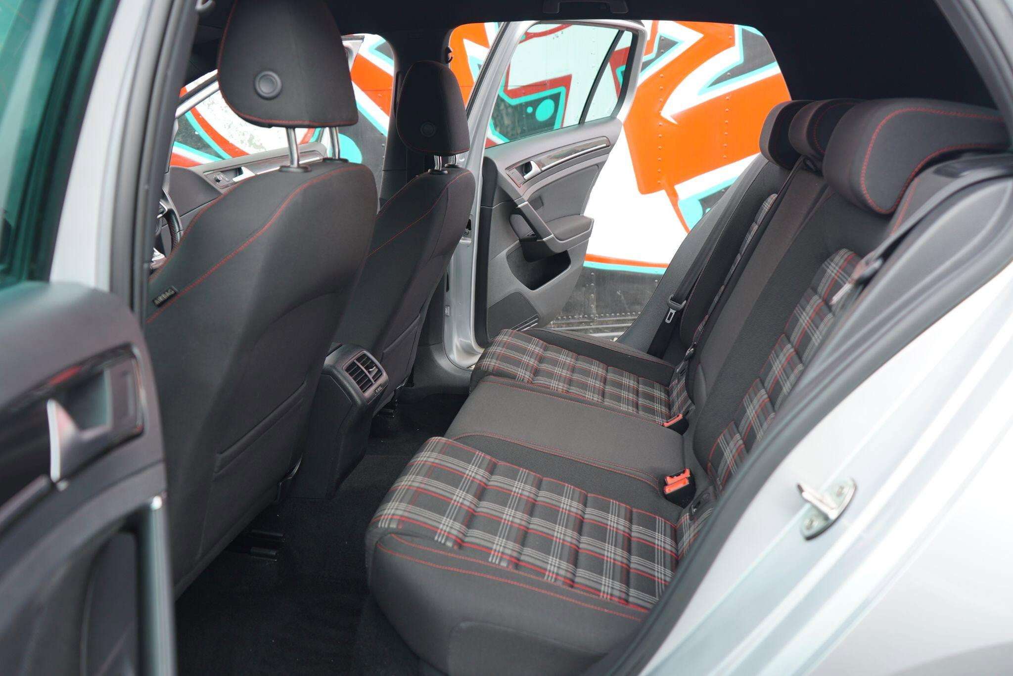 2017 VOLKSWAGEN GOLF 2017 VOLKSWAGEN GOLF