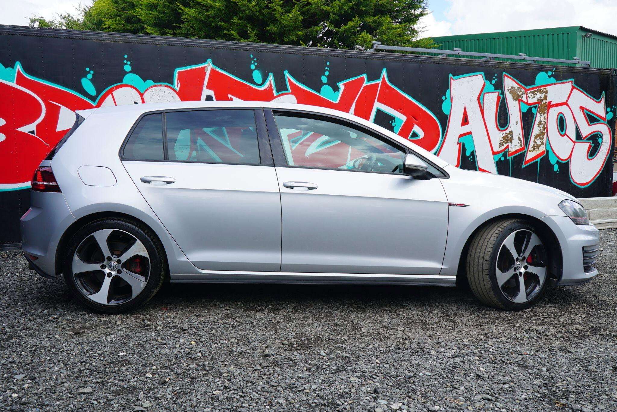 2017 VOLKSWAGEN GOLF 2017 VOLKSWAGEN GOLF