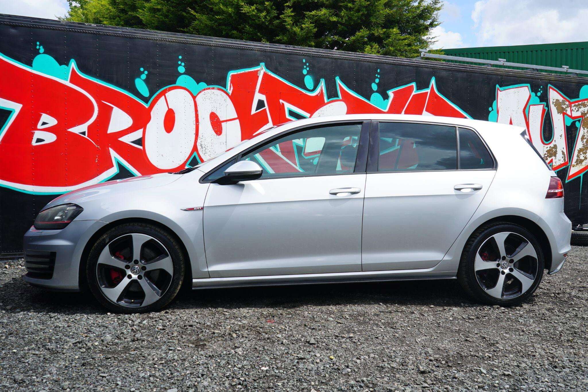 2017 VOLKSWAGEN GOLF 2017 VOLKSWAGEN GOLF