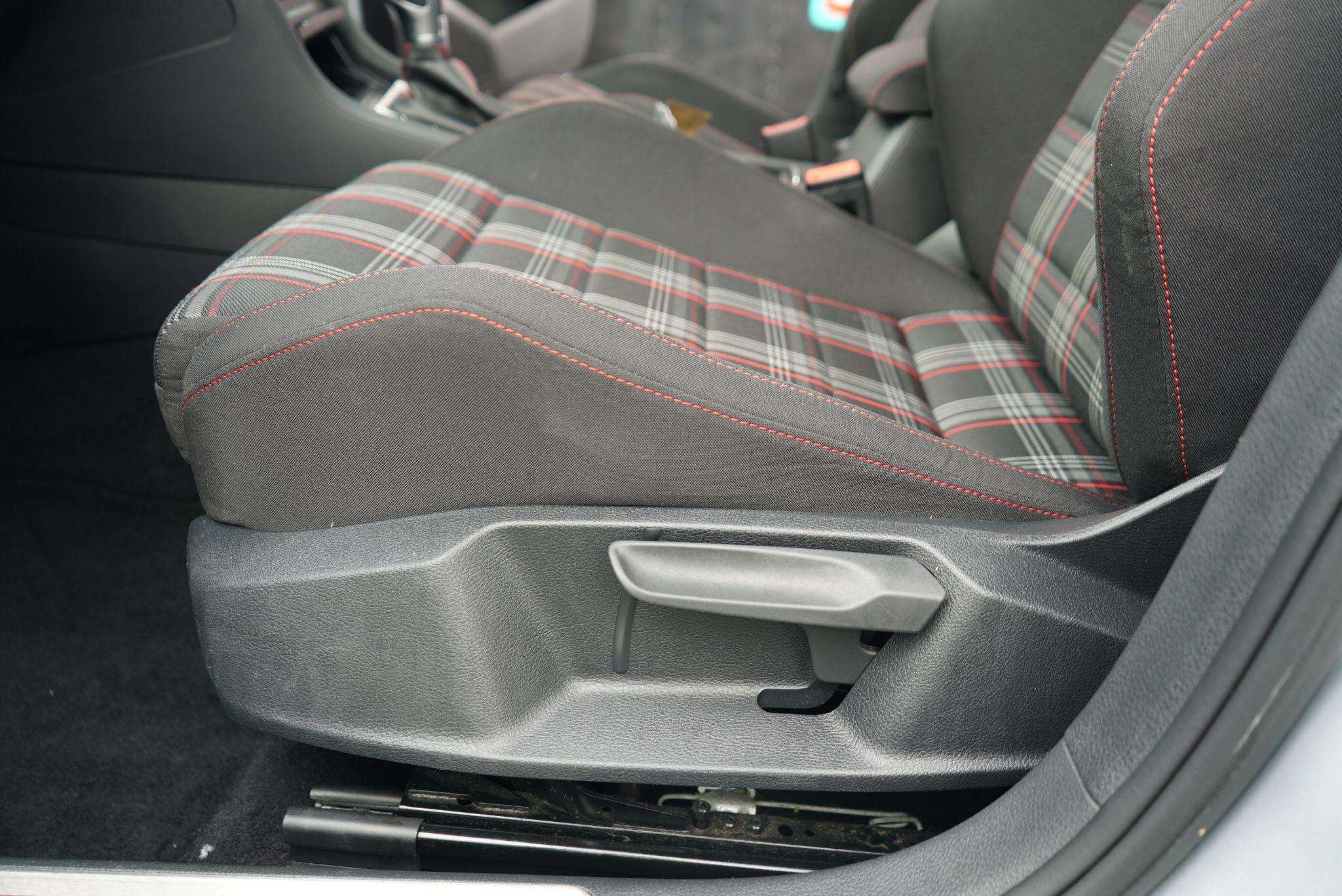 2017 VOLKSWAGEN GOLF 2017 VOLKSWAGEN GOLF