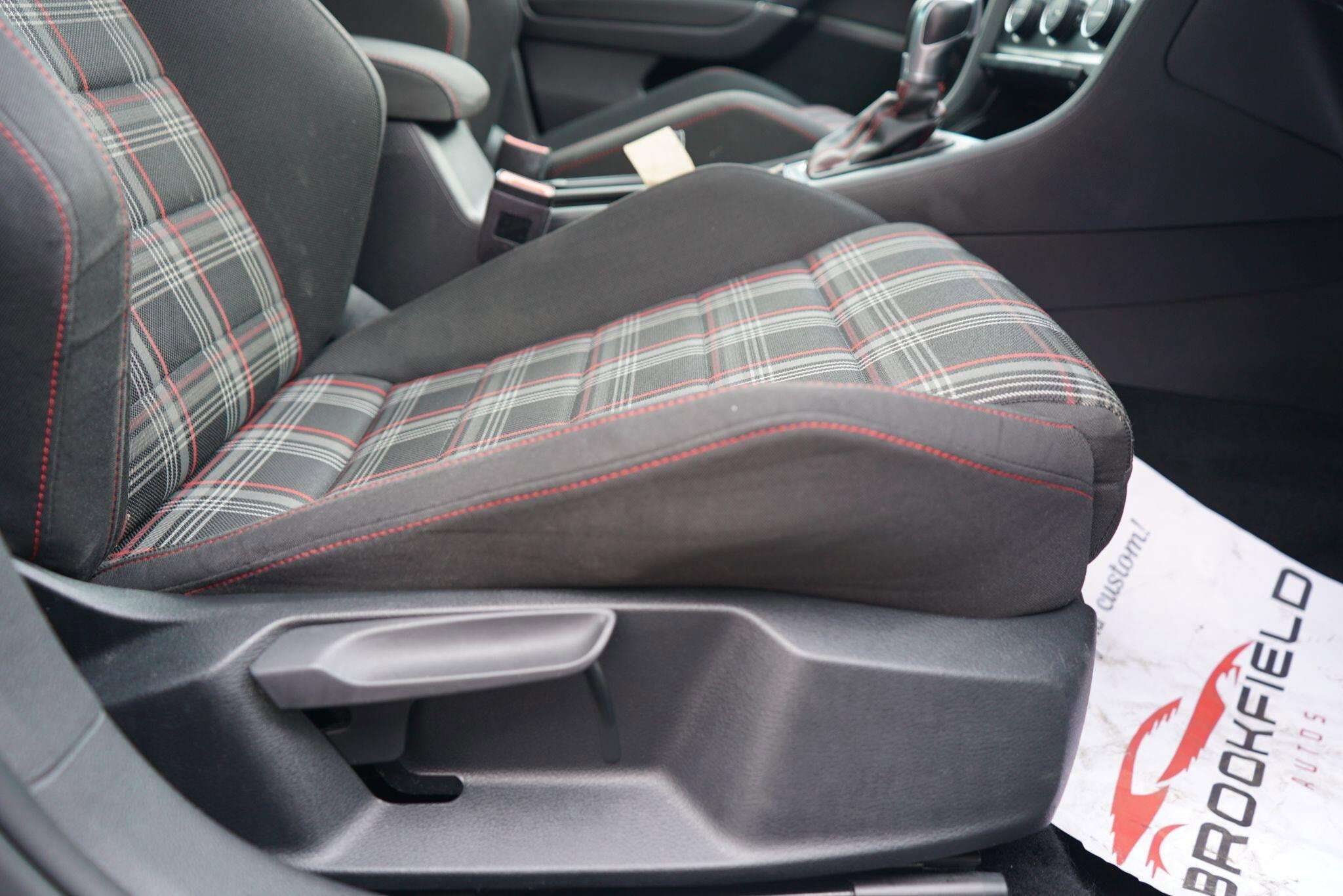 2017 VOLKSWAGEN GOLF 2017 VOLKSWAGEN GOLF