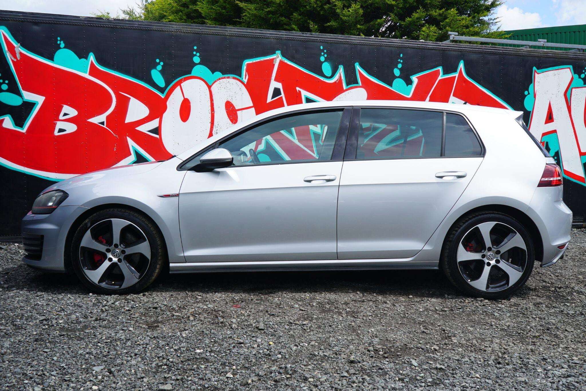 2017 VOLKSWAGEN GOLF 2017 VOLKSWAGEN GOLF