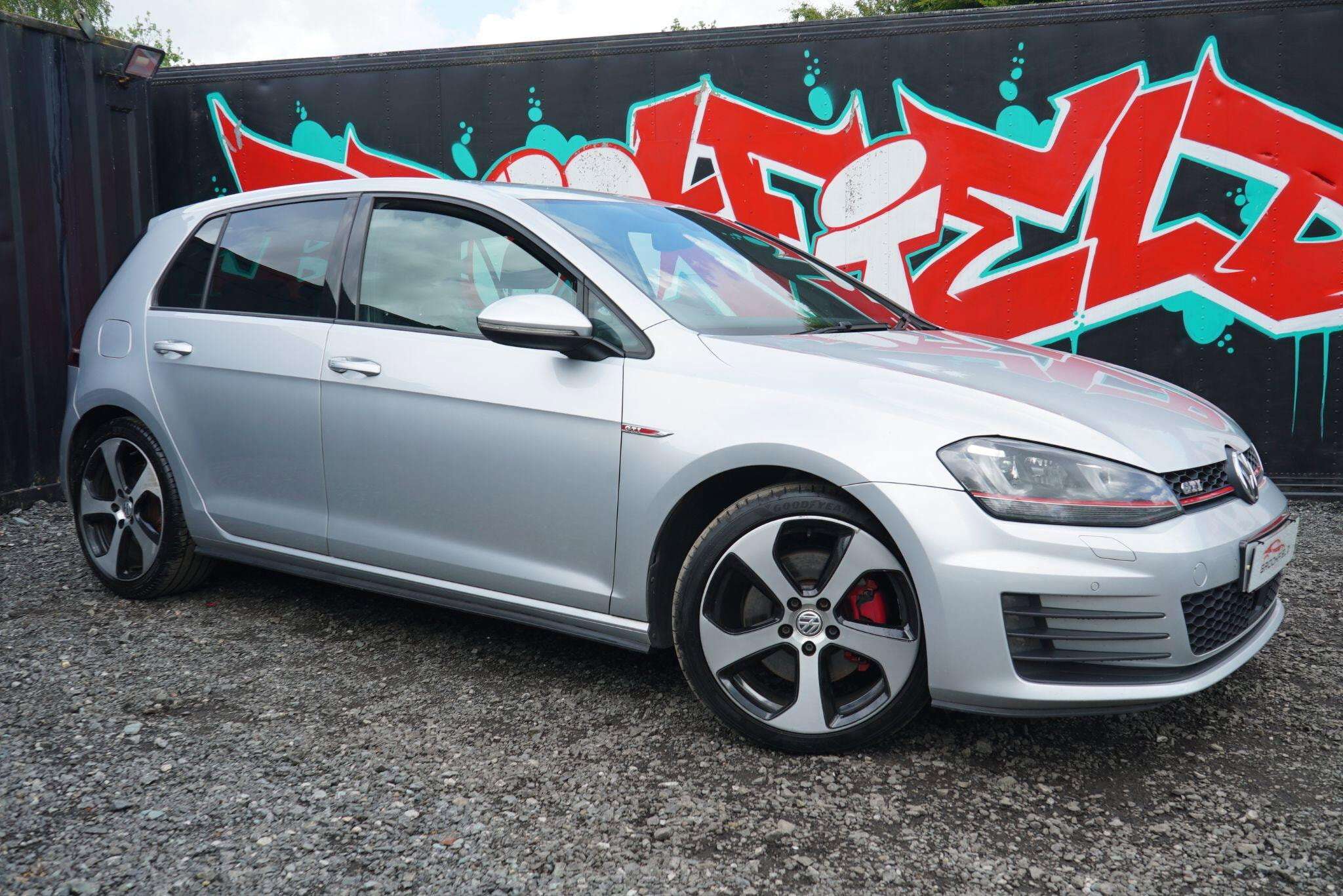 2017 VOLKSWAGEN GOLF 2017 VOLKSWAGEN GOLF