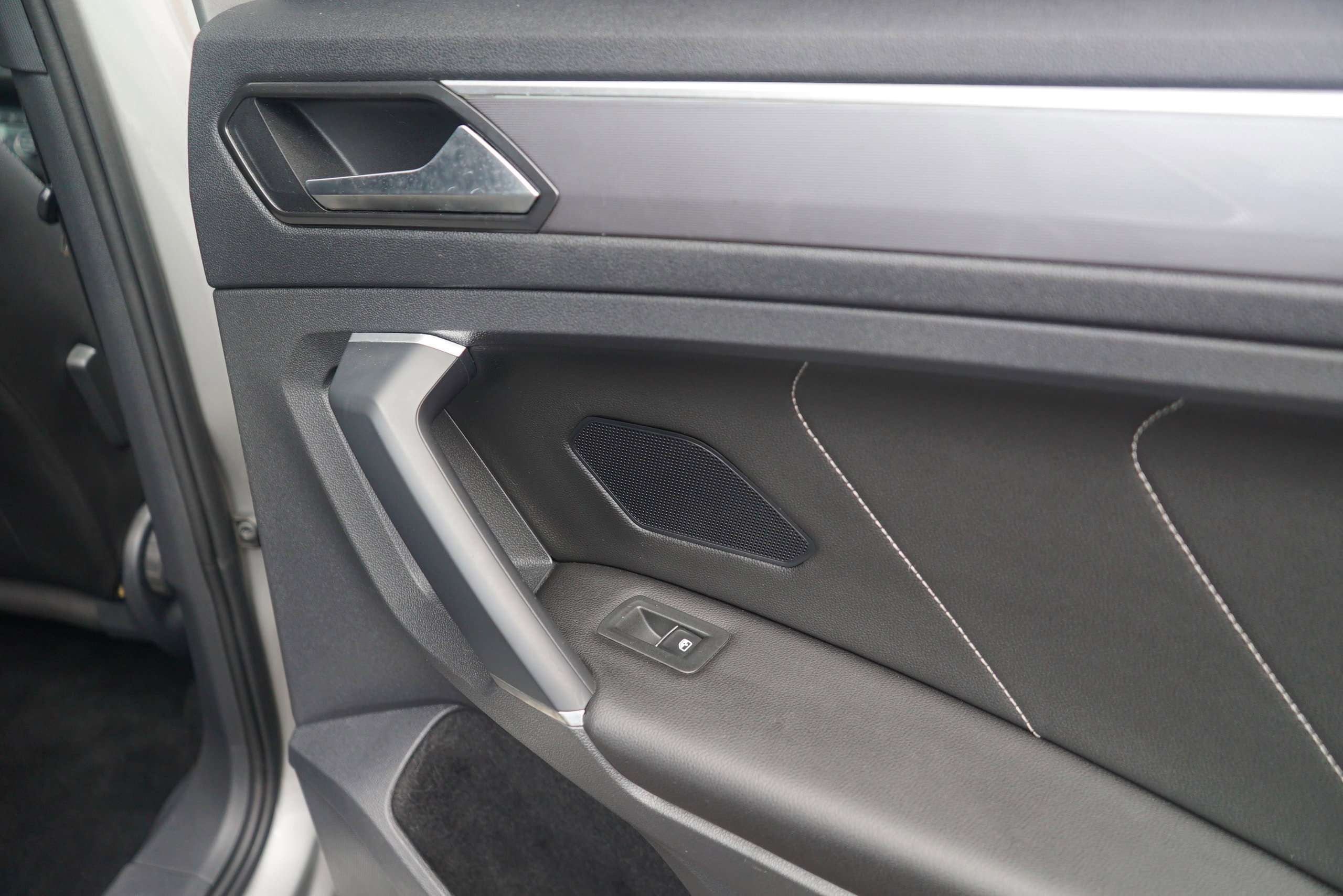 2017 VOLKSWAGEN TIGUAN 2017 VOLKSWAGEN TIGUAN