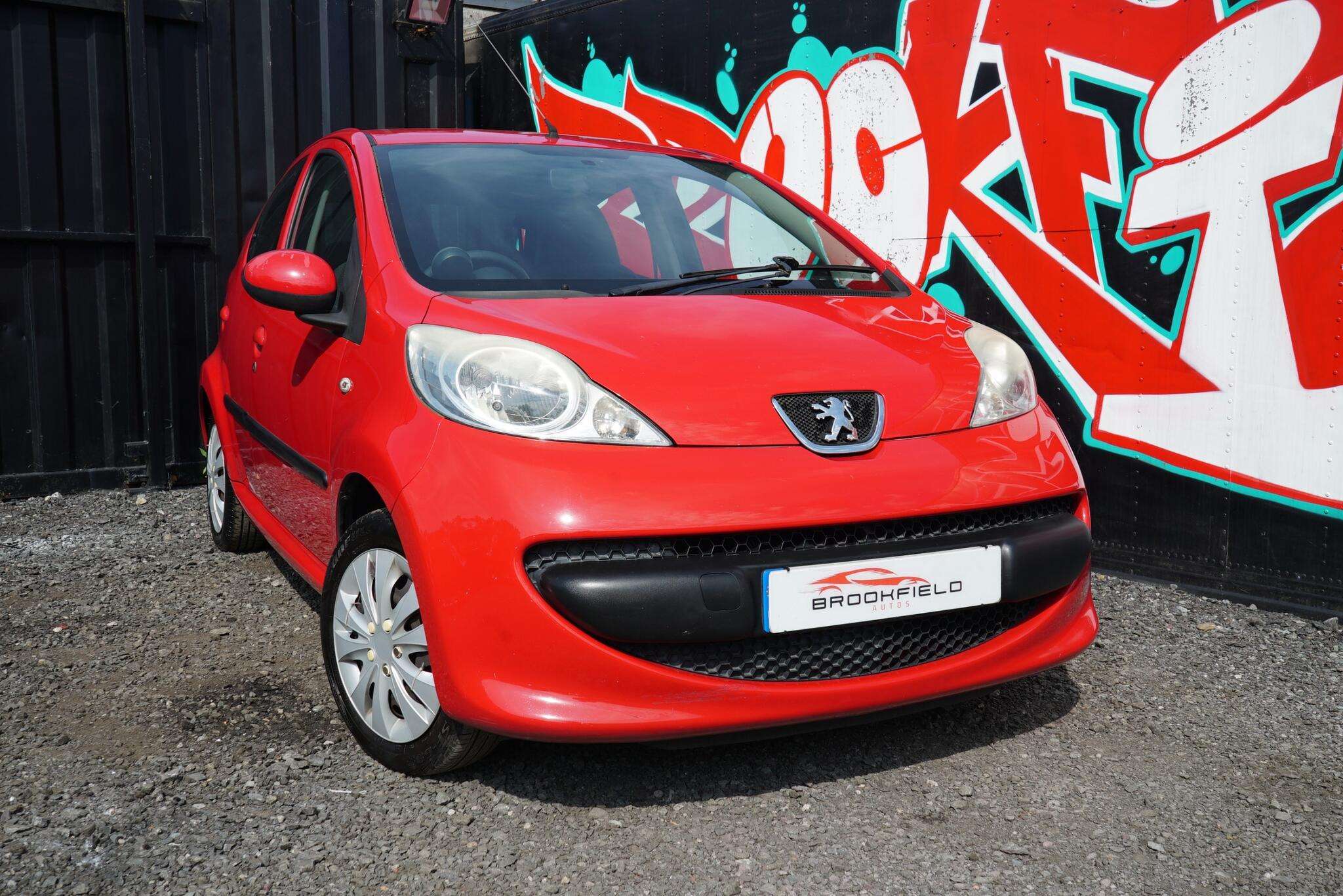 A 2007 PEUGEOT 107 1.0 12V Urban Hatchback 5dr Petrol Manual Euro 4 (68 ps) A 2007 PEUGEOT 107 1.0 12V Urban Hatchback 5dr Petrol Manual Euro 4 (68 ps)