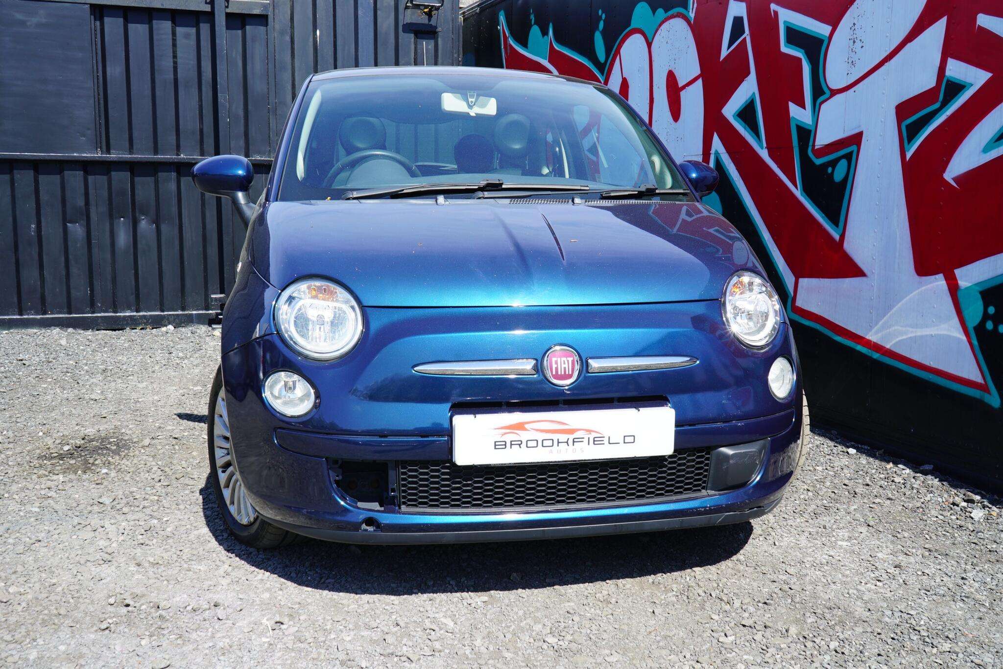 A 2013 FIAT 500 1.2 Lounge Hatchback 3dr Petrol Manual Euro 4 (69 bhp) A 2013 FIAT 500 1.2 Lounge Hatchback 3dr Petrol Manual Euro 4 (69 bhp)