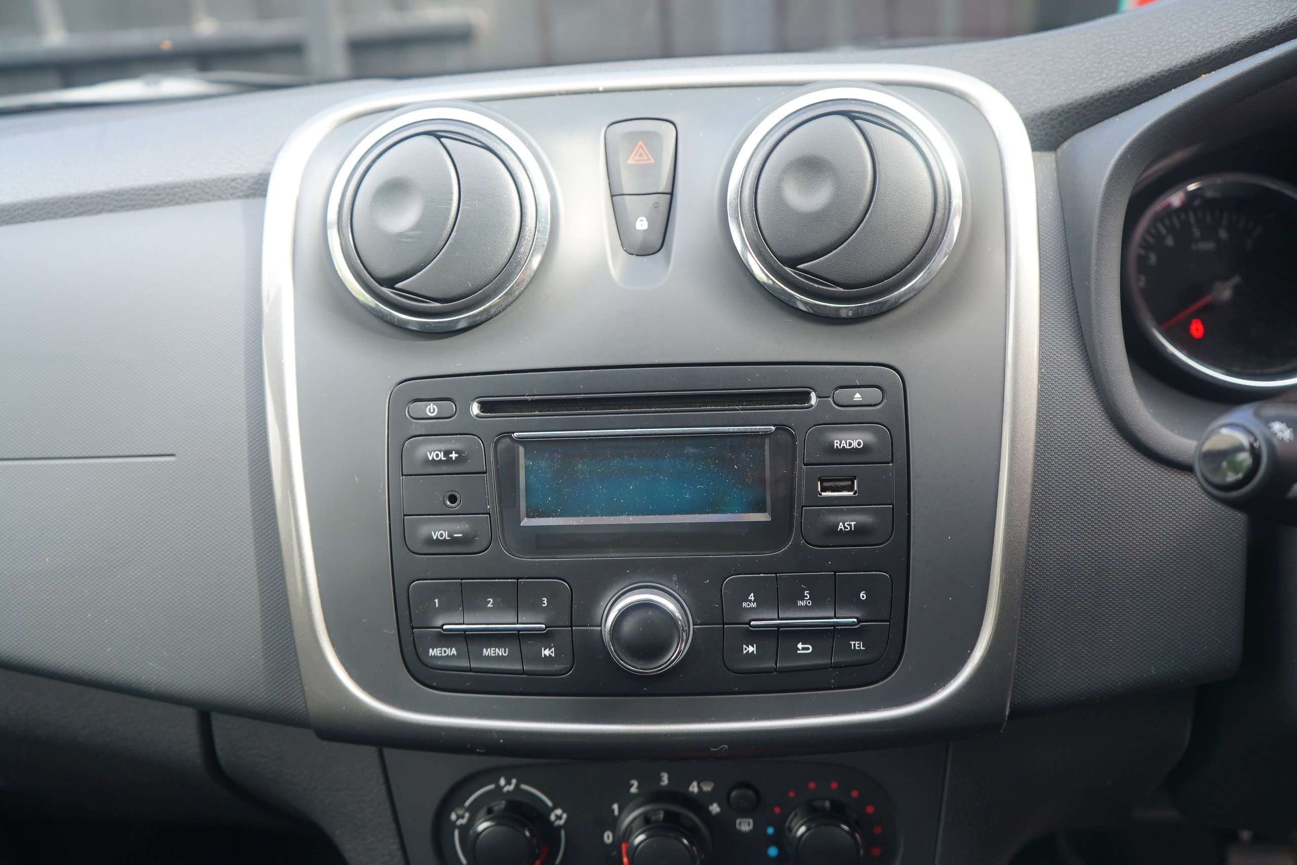 2015 DACIA SANDERO STEPWAY 2015 DACIA SANDERO STEPWAY
