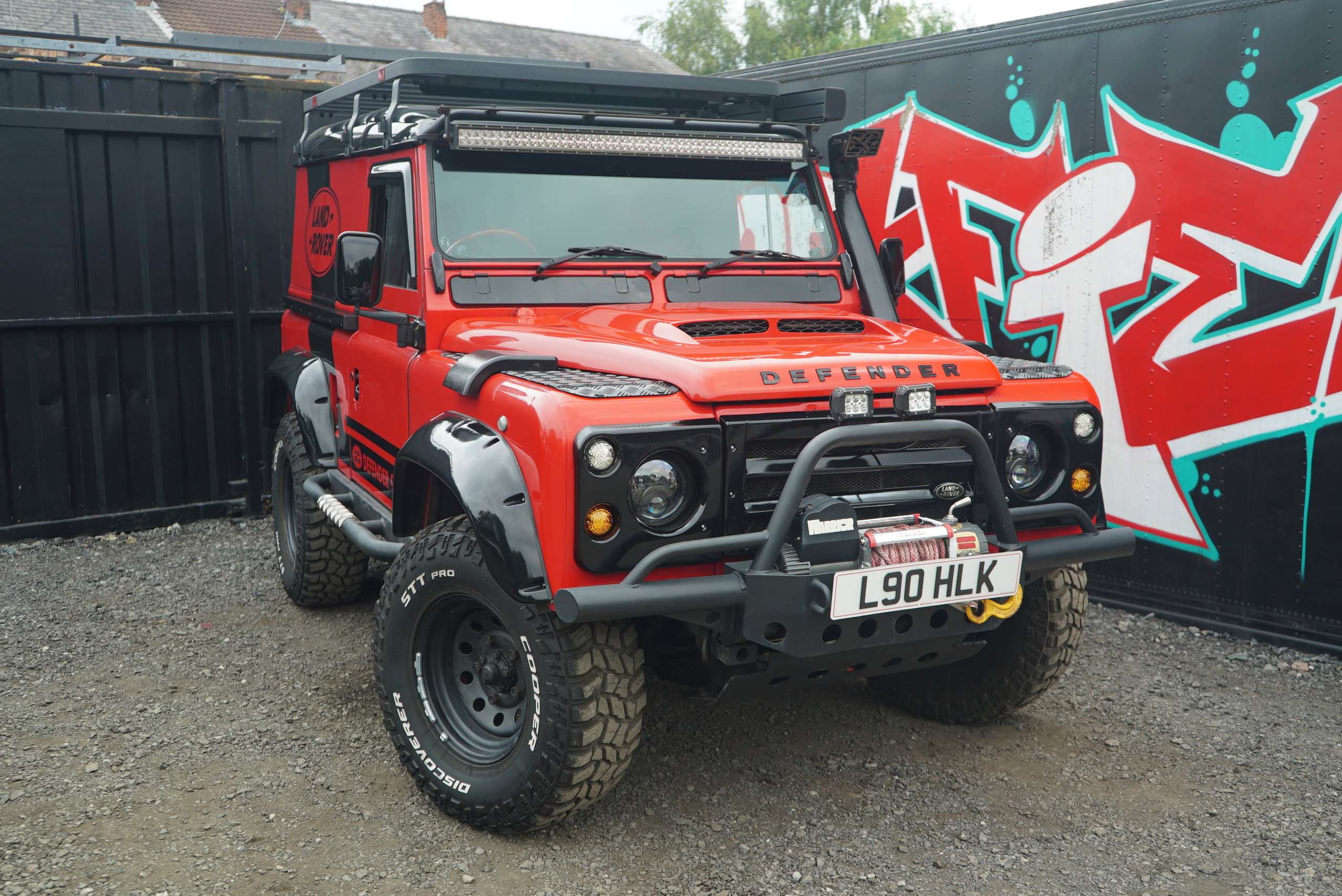 A 1993 LAND ROVER DEFENDER 90 Turbo Diesel A 1993 LAND ROVER DEFENDER 90 Turbo Diesel