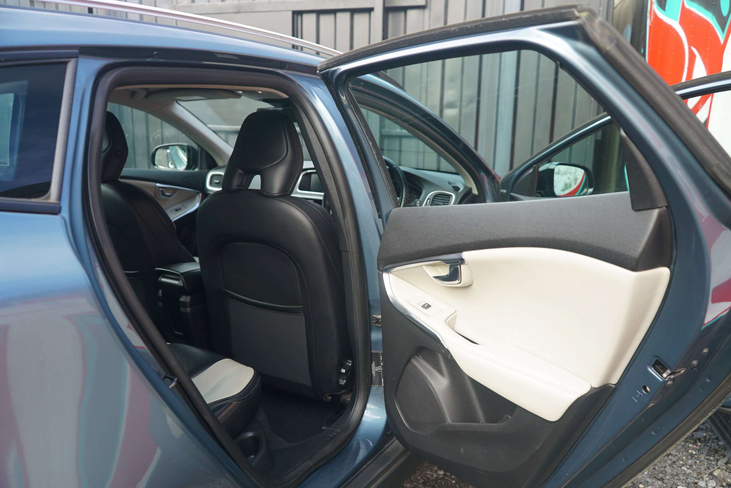 2013 VOLVO V40 CROSS COUNTRY 2013 VOLVO V40 CROSS COUNTRY