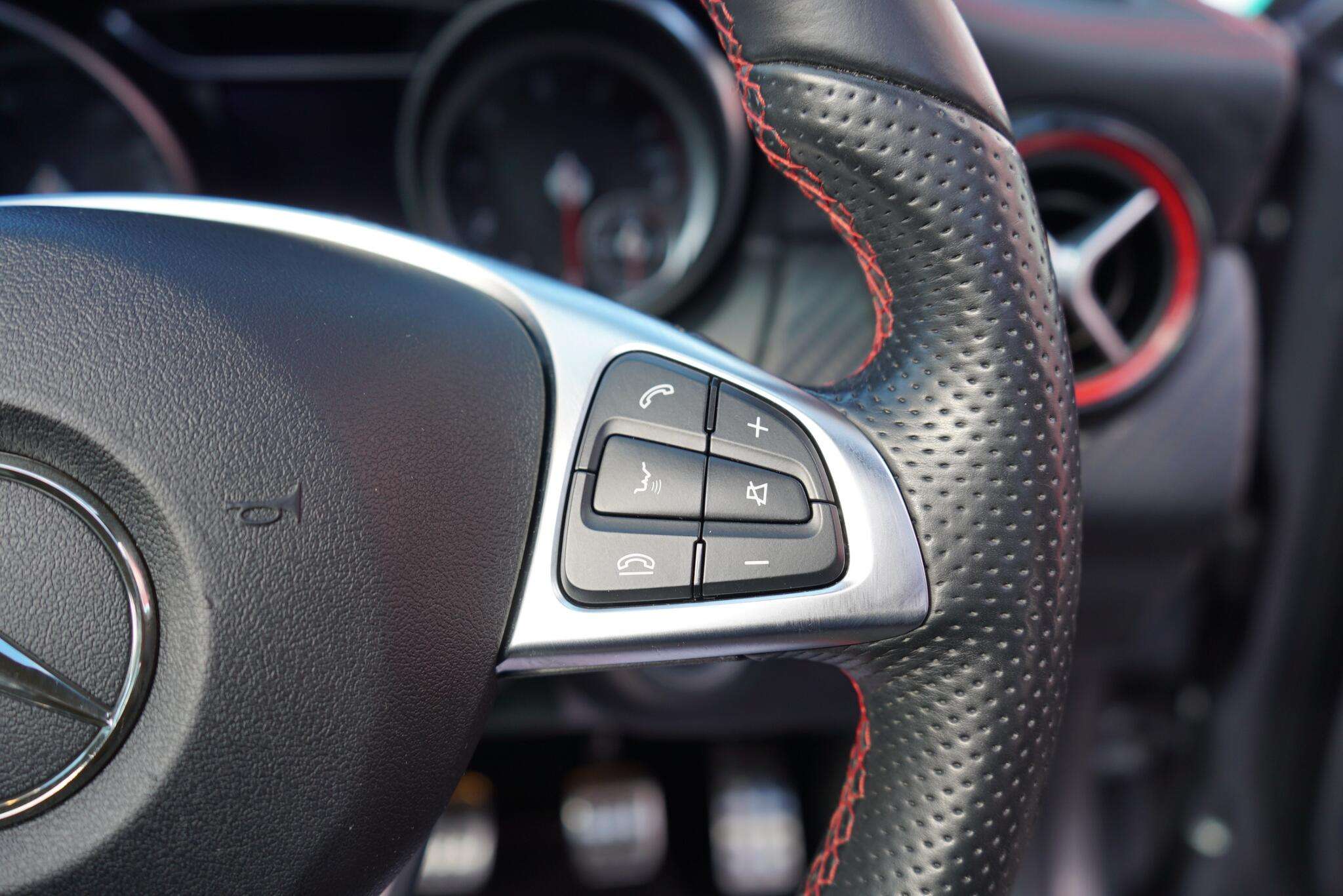 2016 MERCEDES-BENZ A CLASS 2016 MERCEDES-BENZ A CLASS