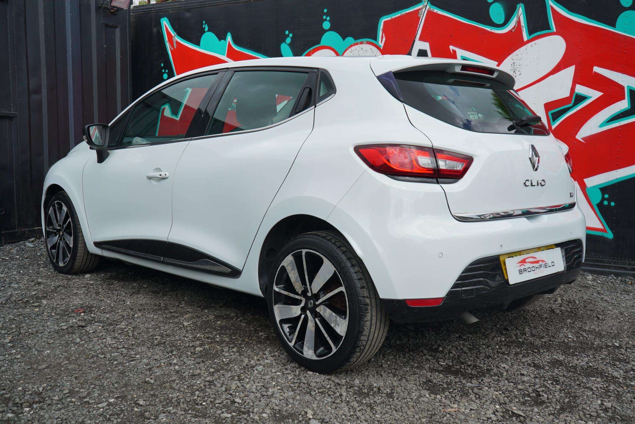 2016 RENAULT CLIO 2016 RENAULT CLIO